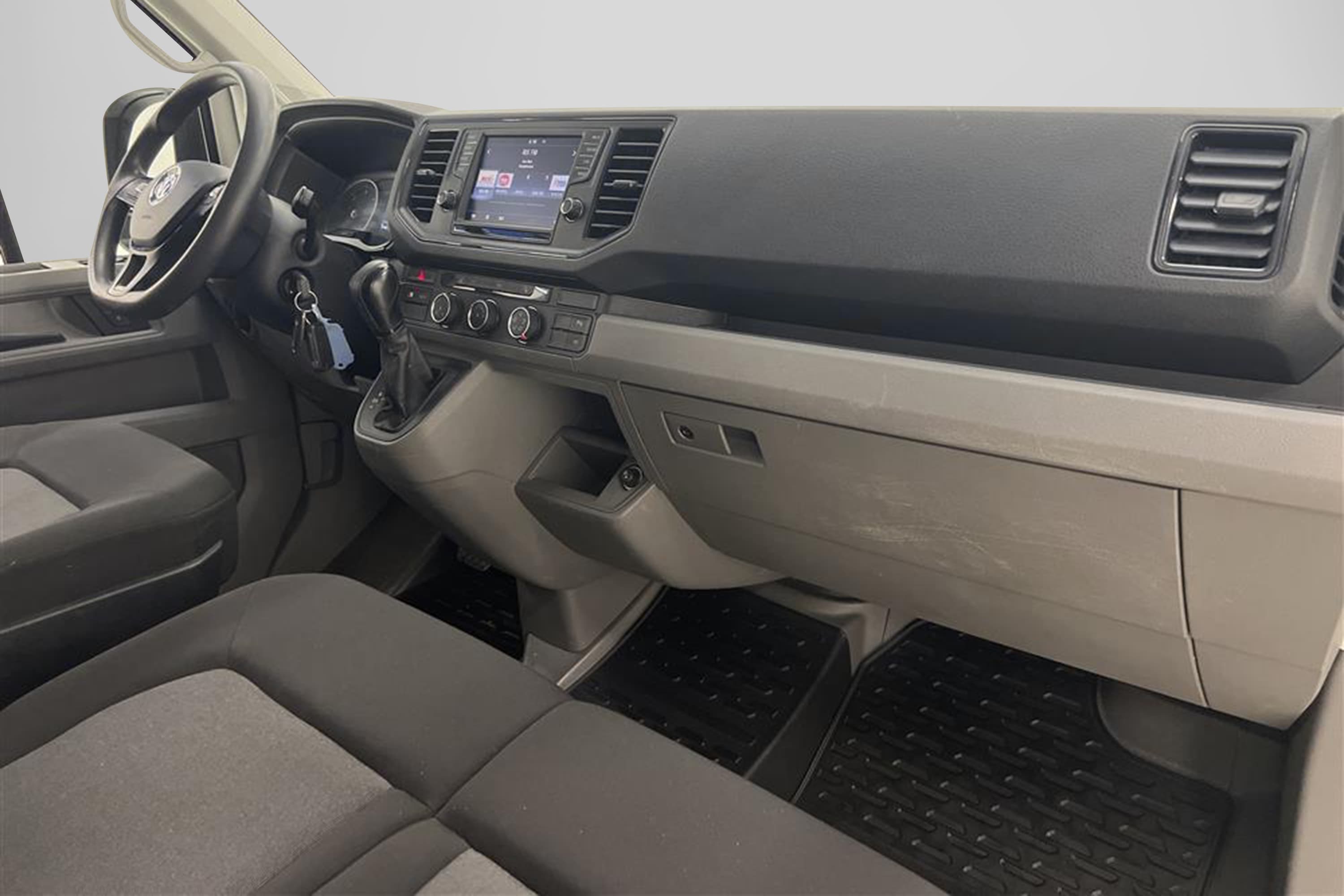 Volkswagen Crafter 2.0TDI Automat 177hk L2H2 Värmare Moms interiör