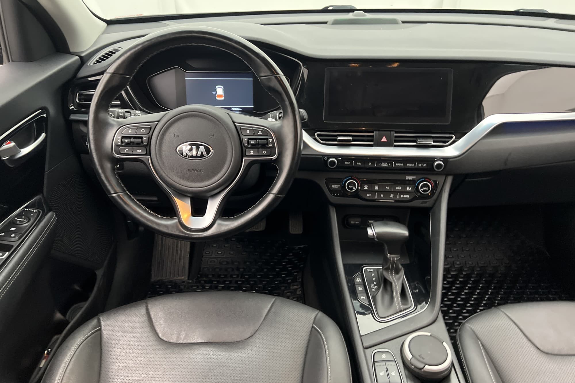 Kia Niro P-HEV 141hk Advance Plus 2 Kamera Navi Skinn Drag