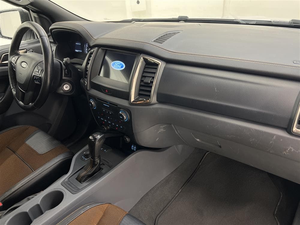 Ford Ranger Wildtrak 3.2 Eu6 4WD 200hk Värmare Drag Moms interiör