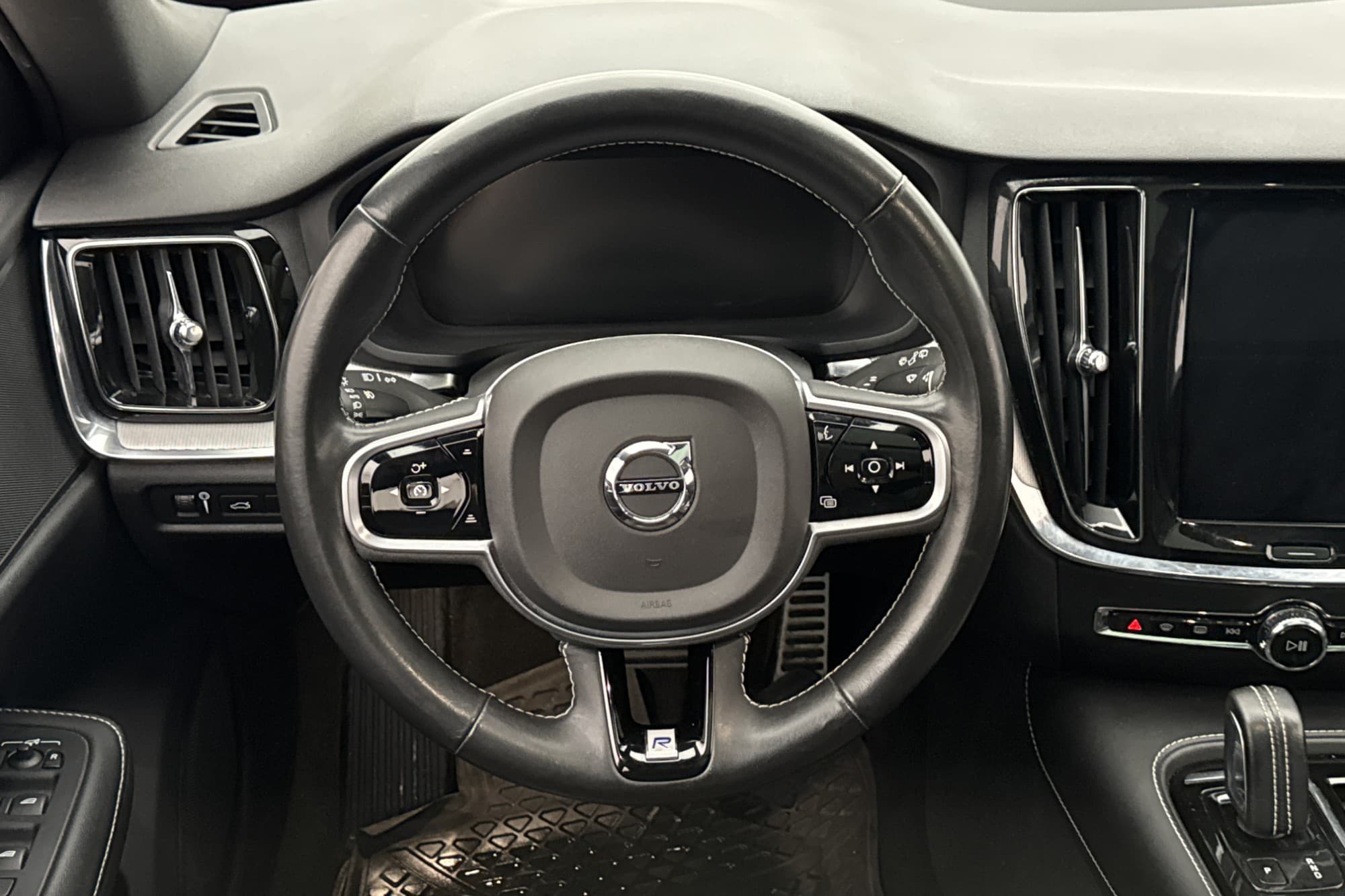 Volvo T8 AWD 392hk 2020 R-Design MOMS HUD BLIS 360 Drag Pano