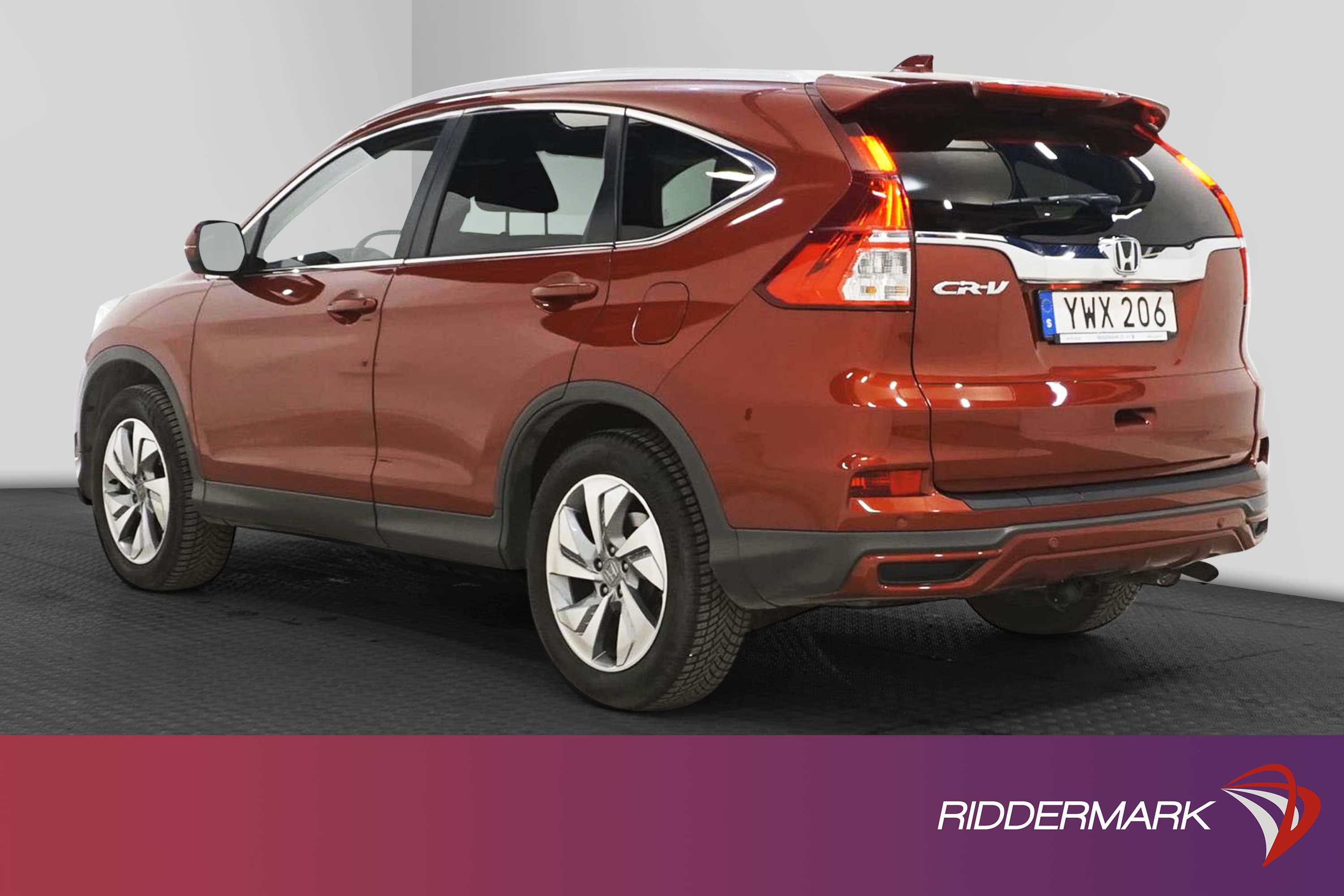 Honda CR-V 2.0 4WD 155hk Navi M&K-Värm B-Kam Drag Nyservad