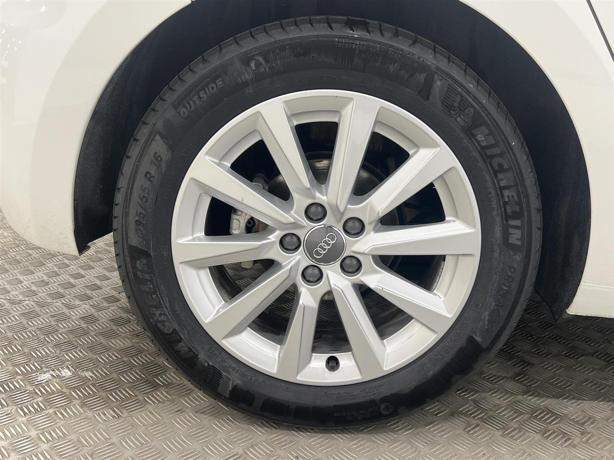 Audi A1 Sportback 30 TFSI 116hk Proline Cockpit C-Play 