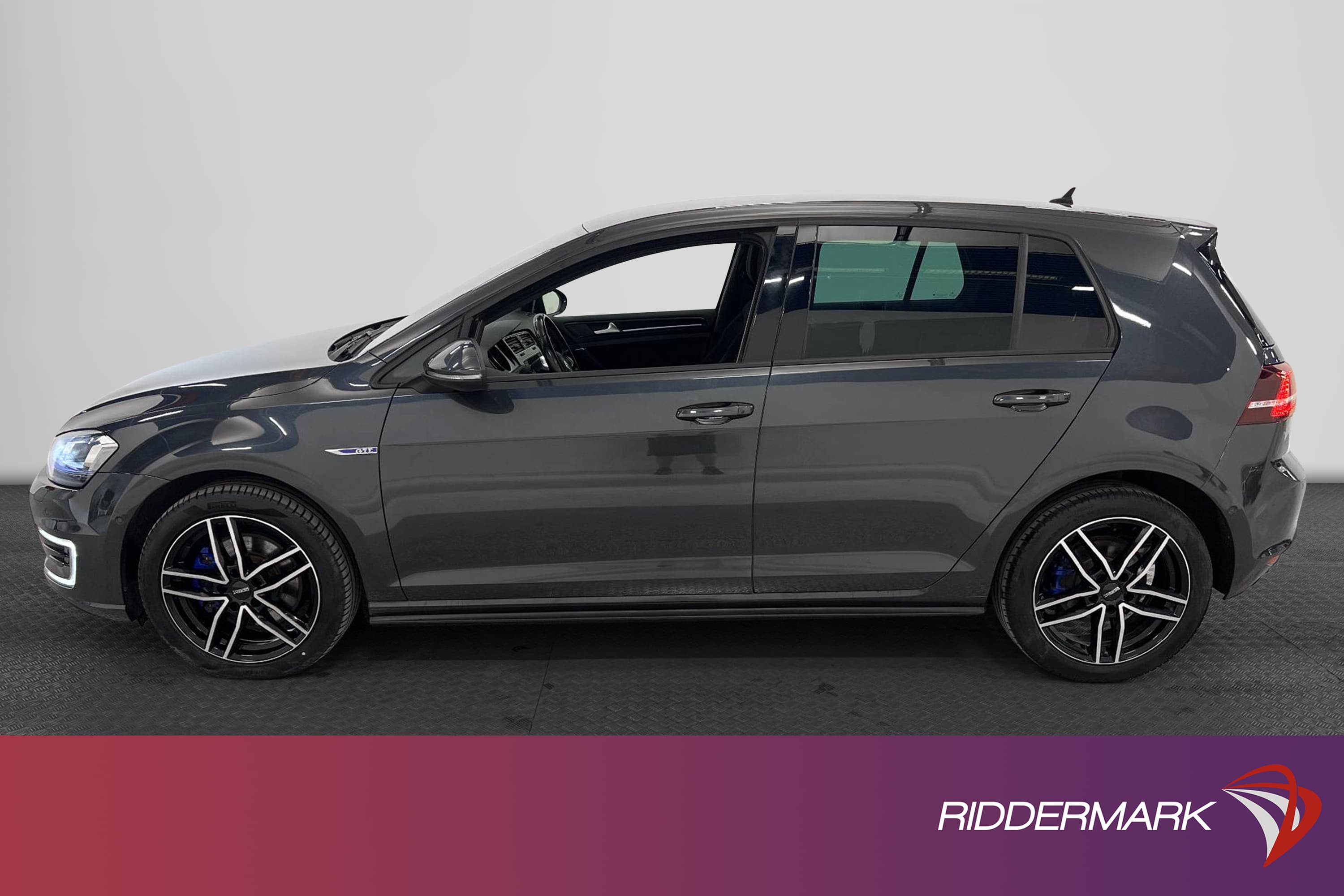 Volkswagen Golf GTE 204hk