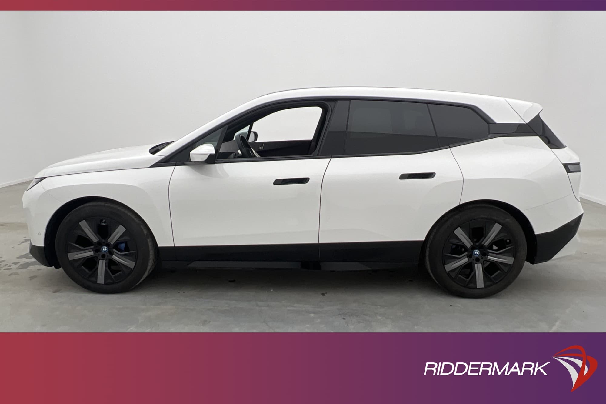 BMW iX xDrive40 326hk