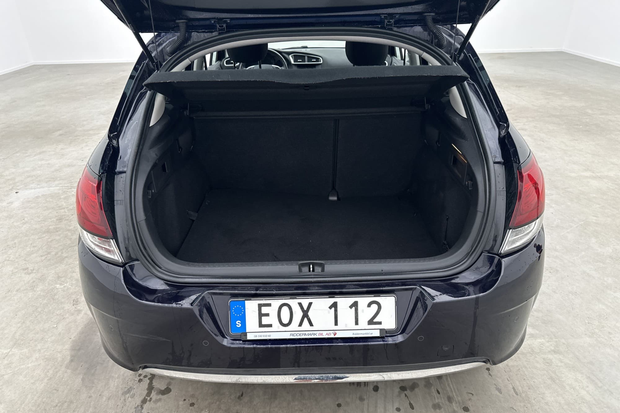 Citroën C4 1.6 BlueHDi 120hk Feel P-sensorer  0,38l/mil