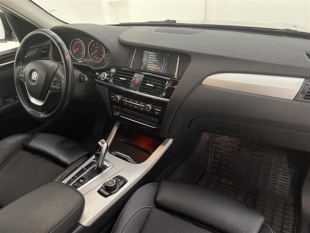 BMW X3 xDrive20d 190hk Drag Sportstolar Halvskinninteriör
