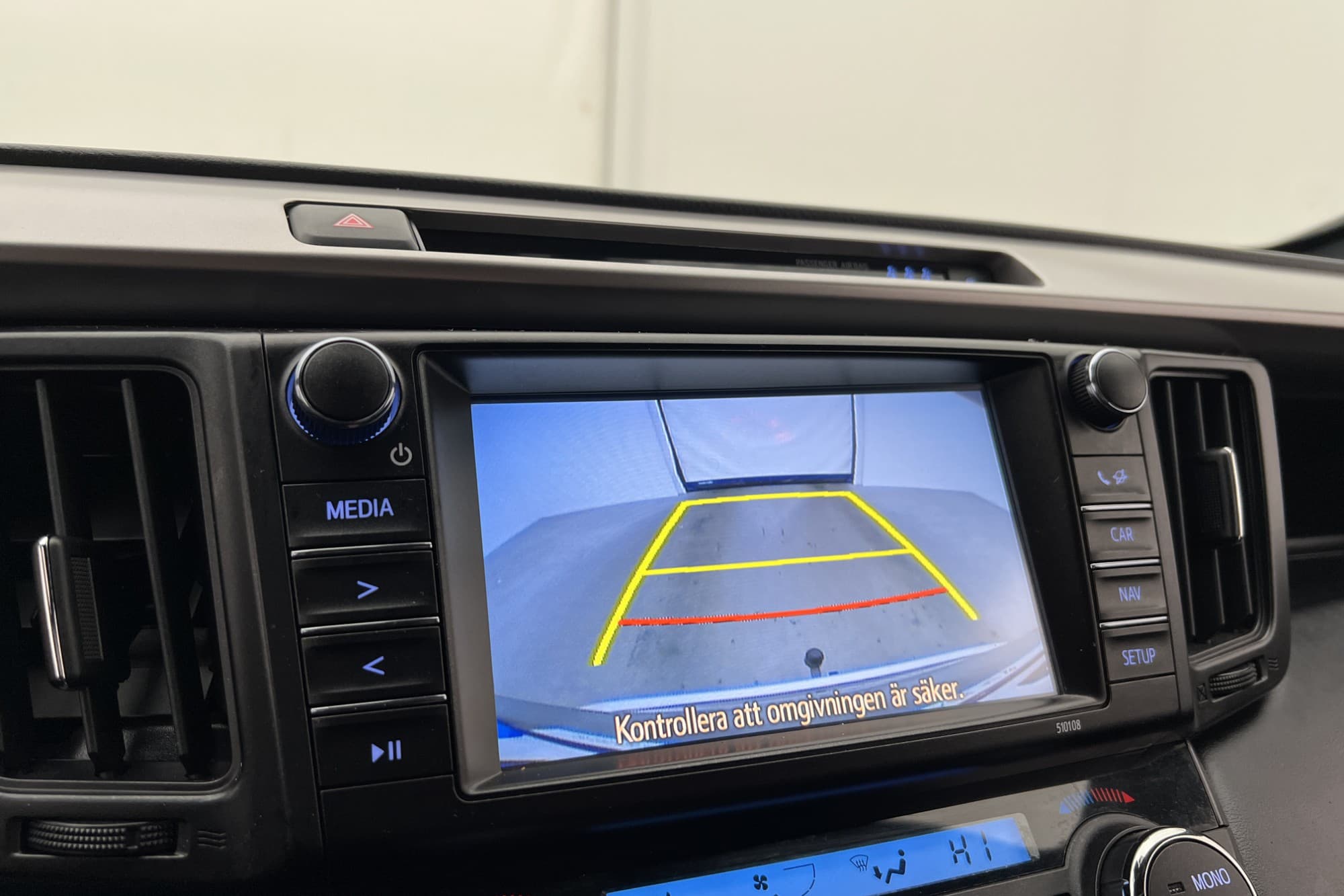 Toyota RAV4 Hybrid AWD 197hk X-Edition Kamera Drag Rattvärme