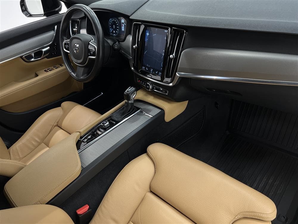 Volvo V90 D4 AWD 190hk Inscription VOC PDC Navi Drag Välserv