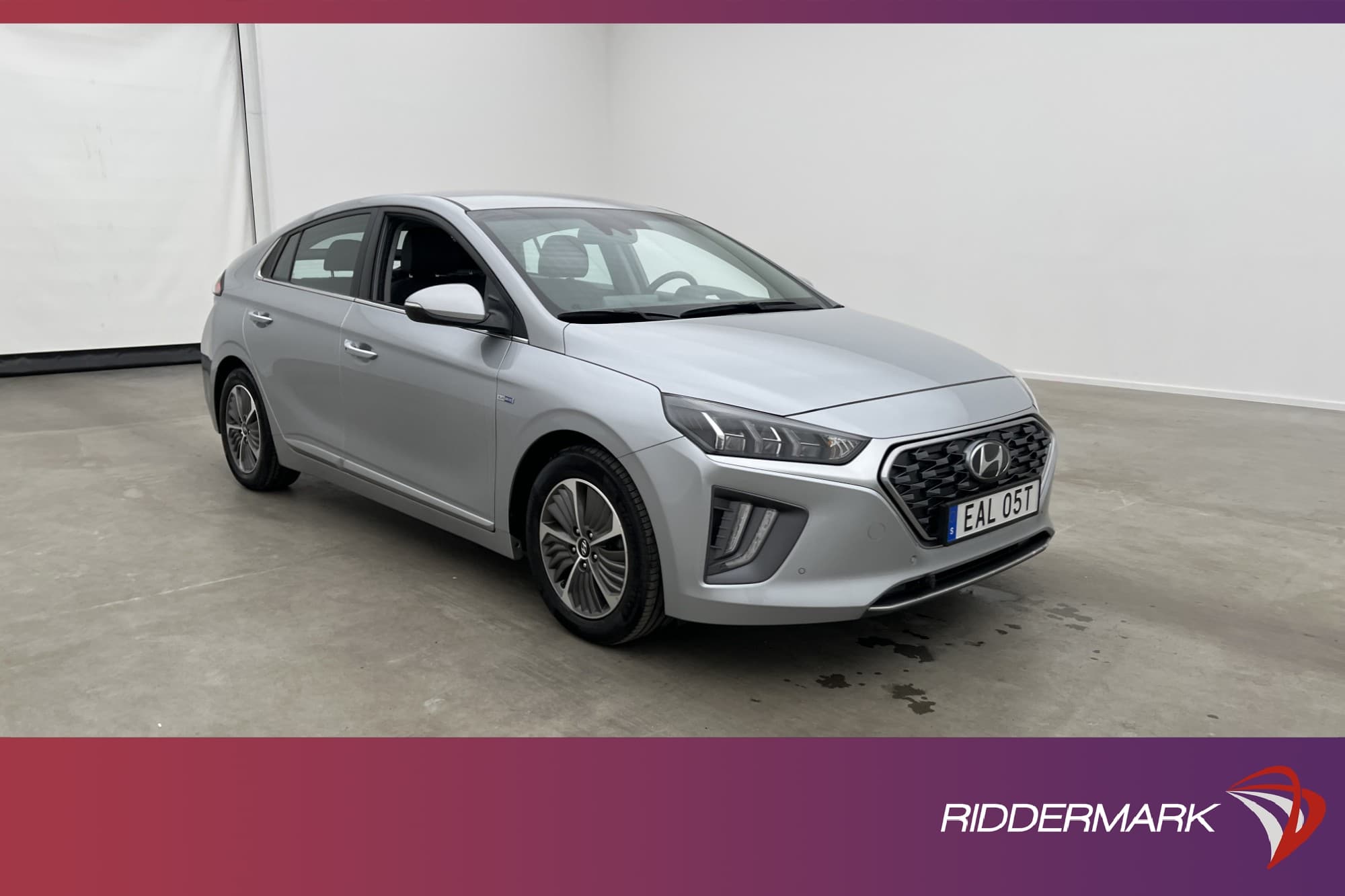 Hyundai Ioniq Plug-in 164hk Premium Plus Skinn Kamera