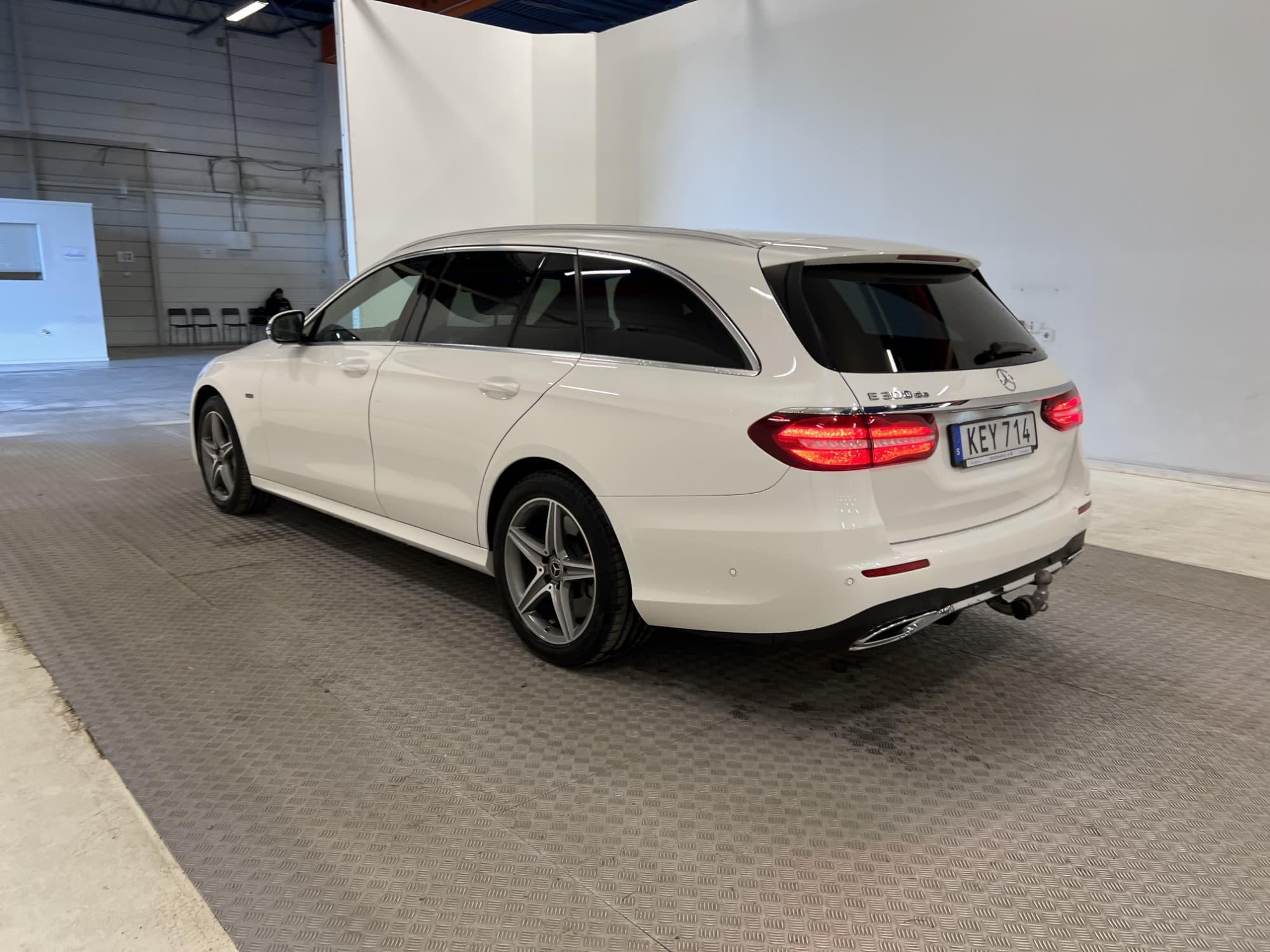 Mercedes-Benz E 300de T Plug-in 306hk