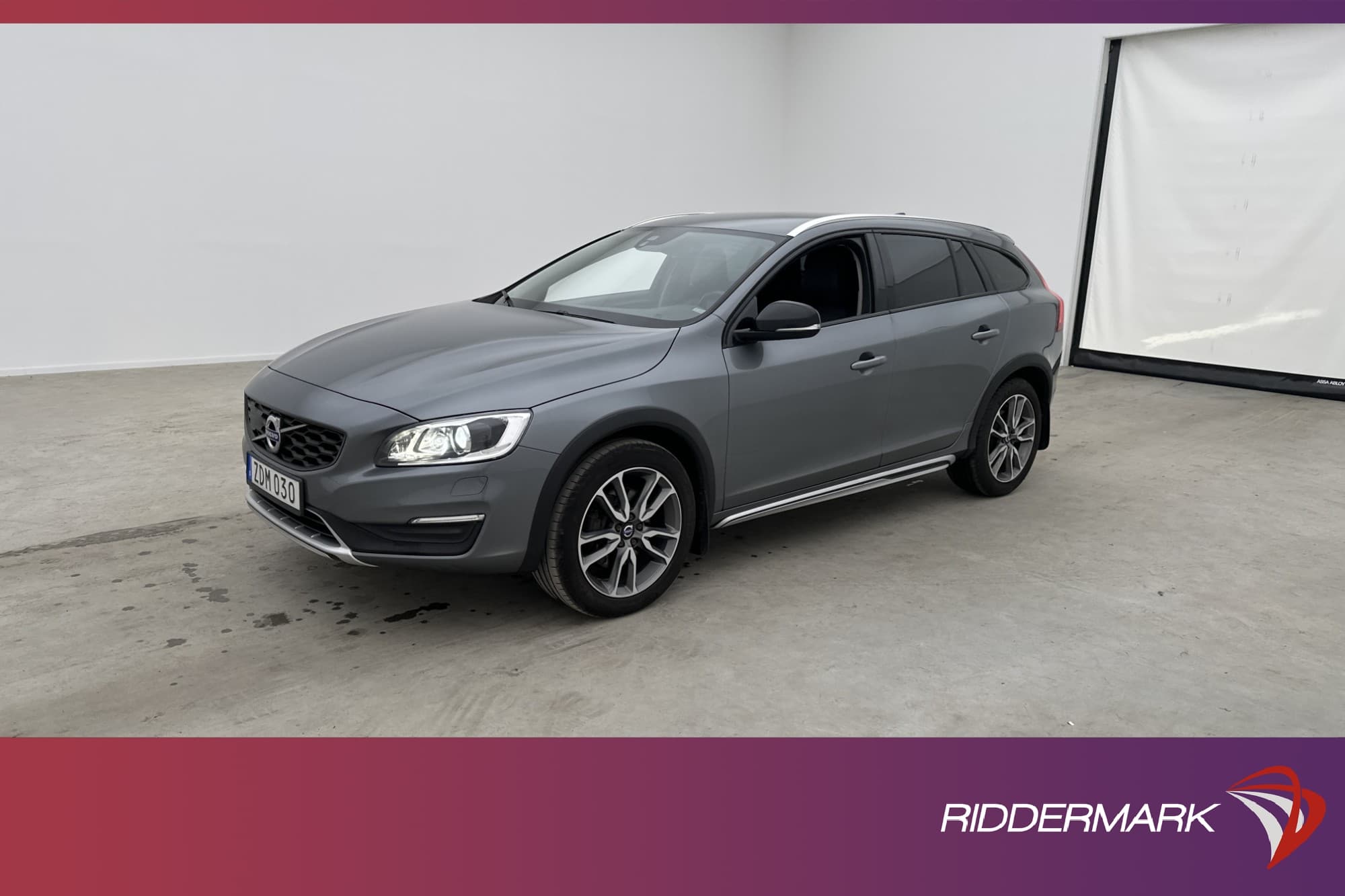 Volvo V60 Cross Country D4 AWD
