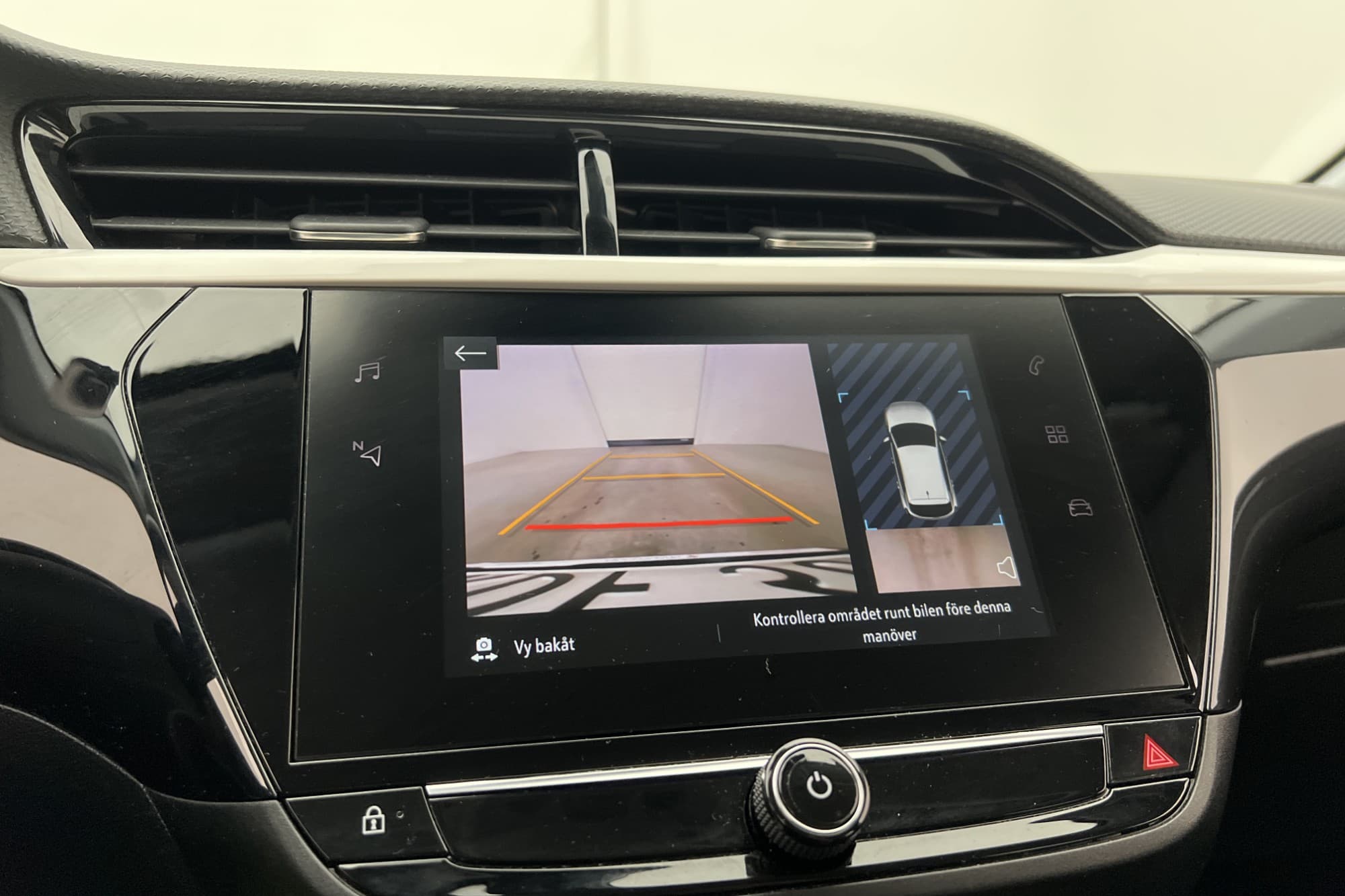 Opel Corsa 1.2 75hk Elegance 360° CarPlay Rattvärme MOMS