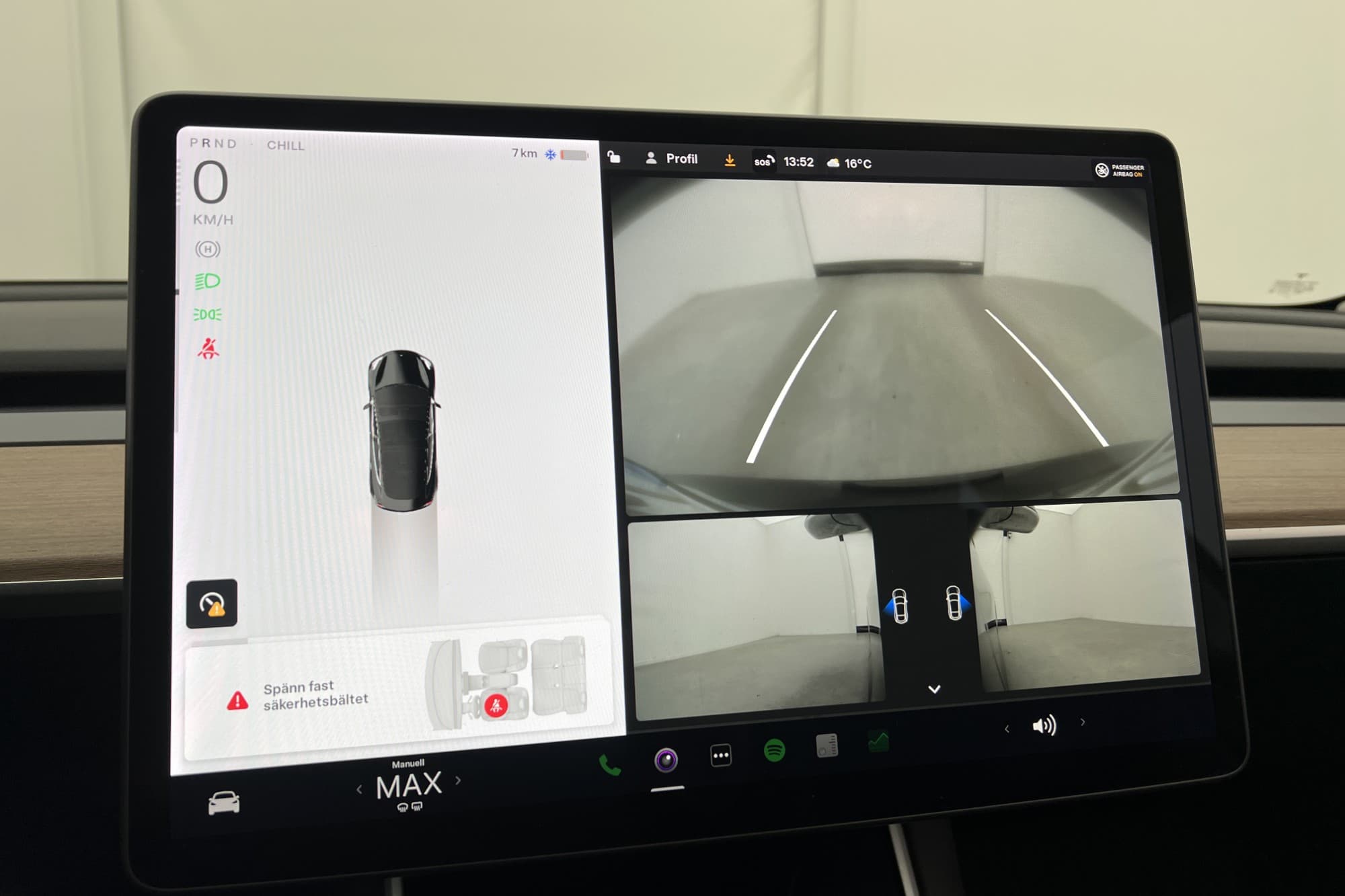 Tesla Model 3 Long Range AWD Svensksåld Autopilot Panorama