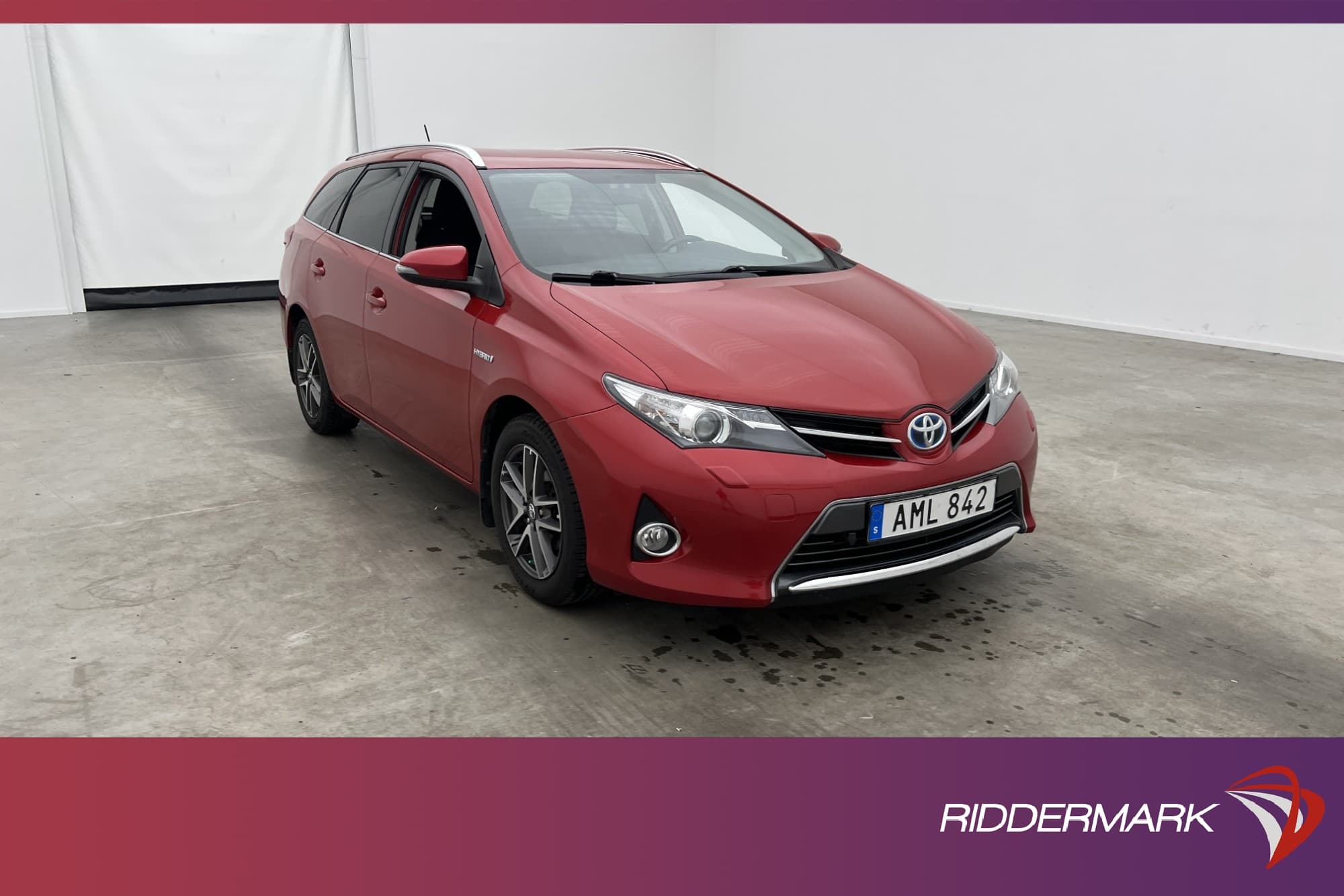 Toyota Auris Touring Hybrid 136hk