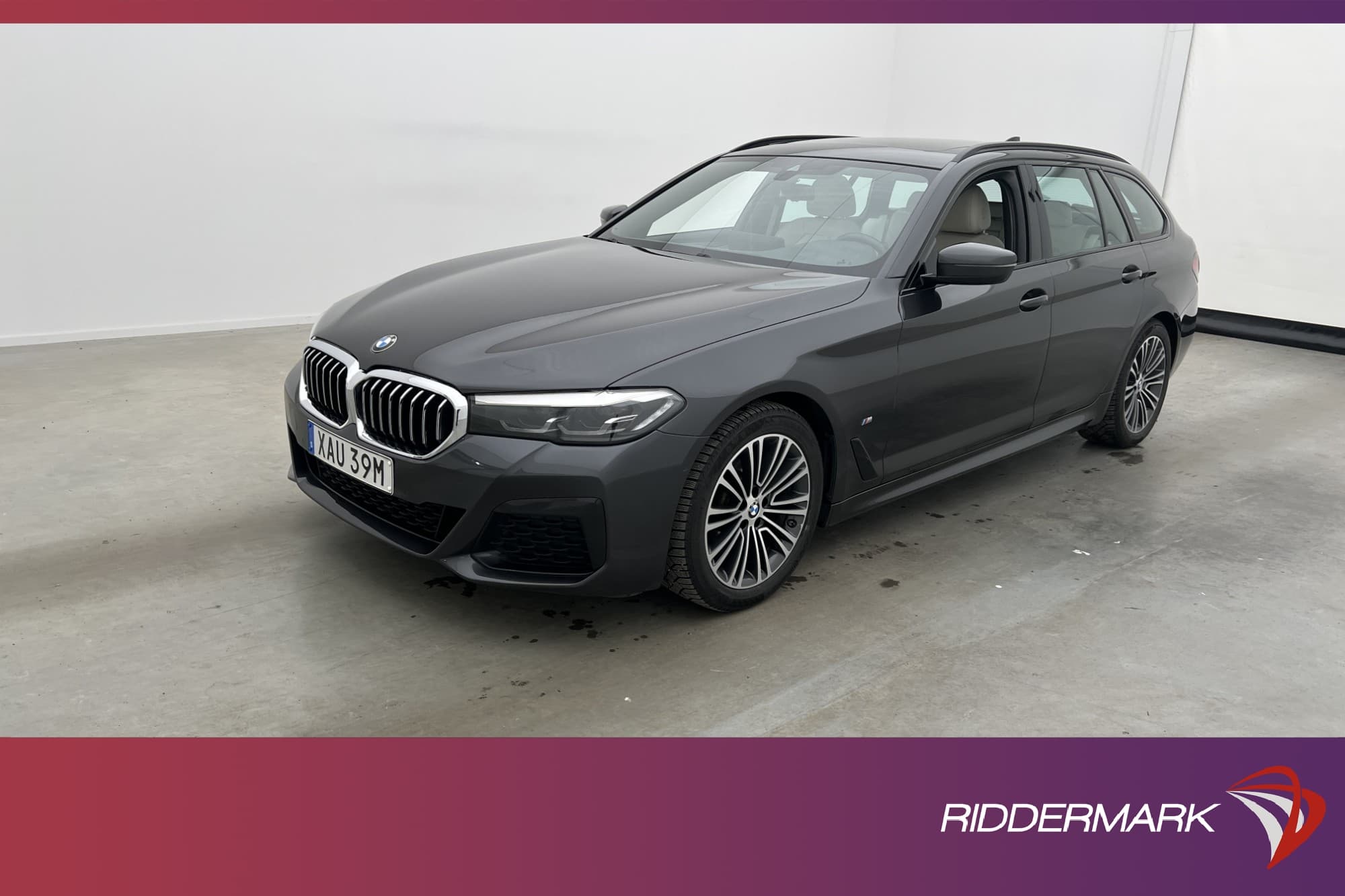 BMW 520 d xDrive M Sport Skinn Pano HiFi Kamera Navi Drag