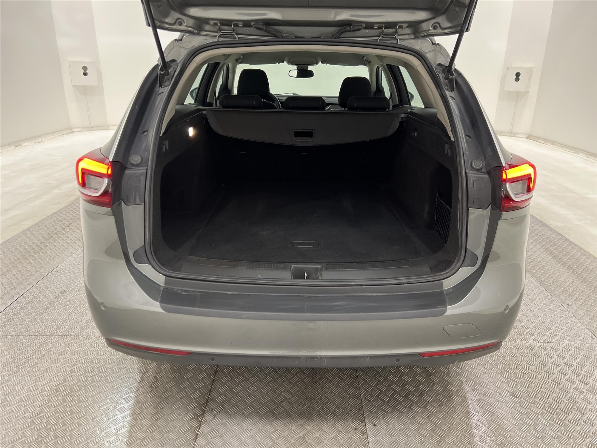 Opel Insignia Sports Tourer 1.6 110hk Carplay P-Sensorer