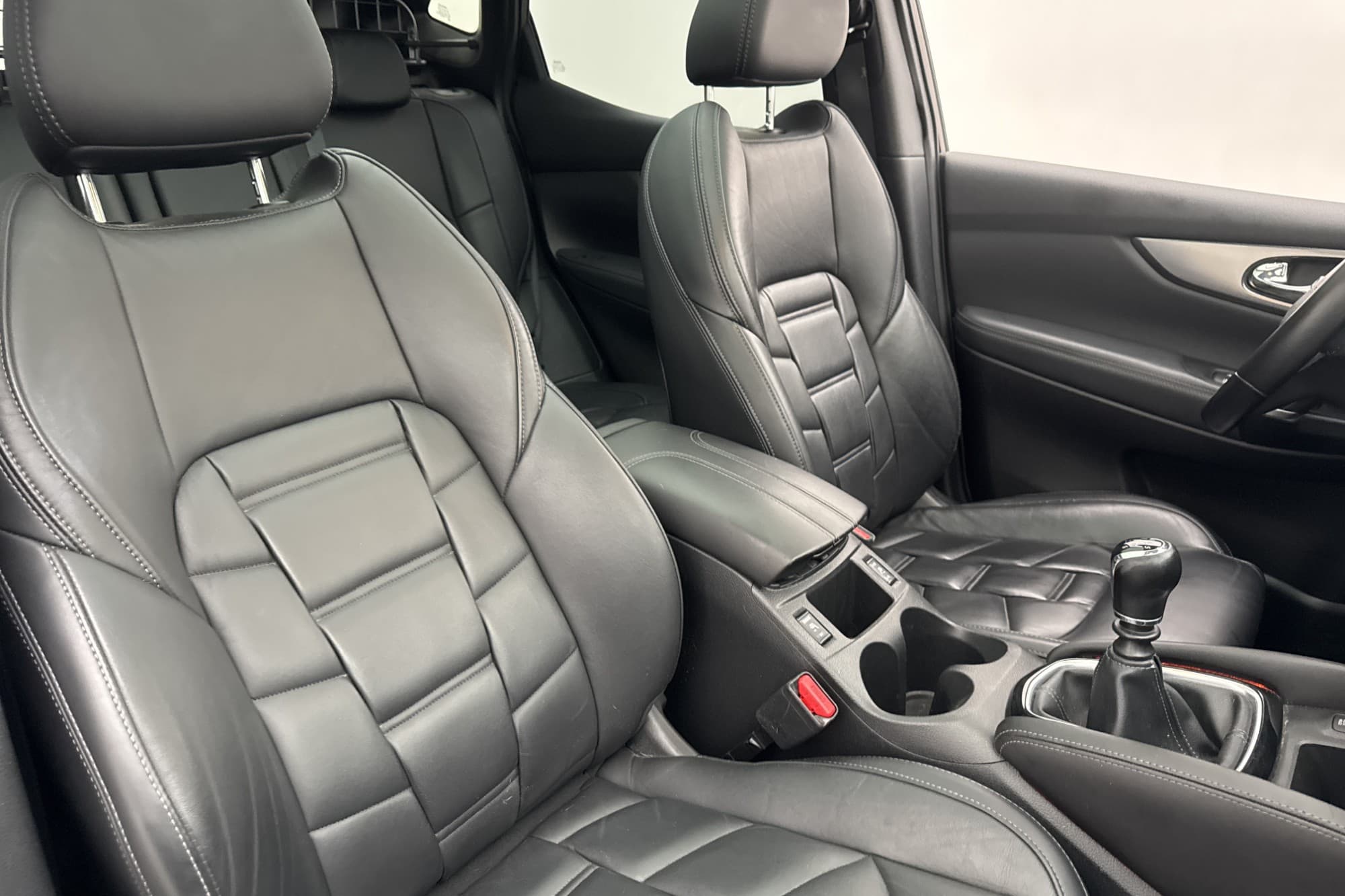 Nissan Qashqai 1.6 dCi 130hk 4WD Tekna+ Skinn Pano BOSE 360°