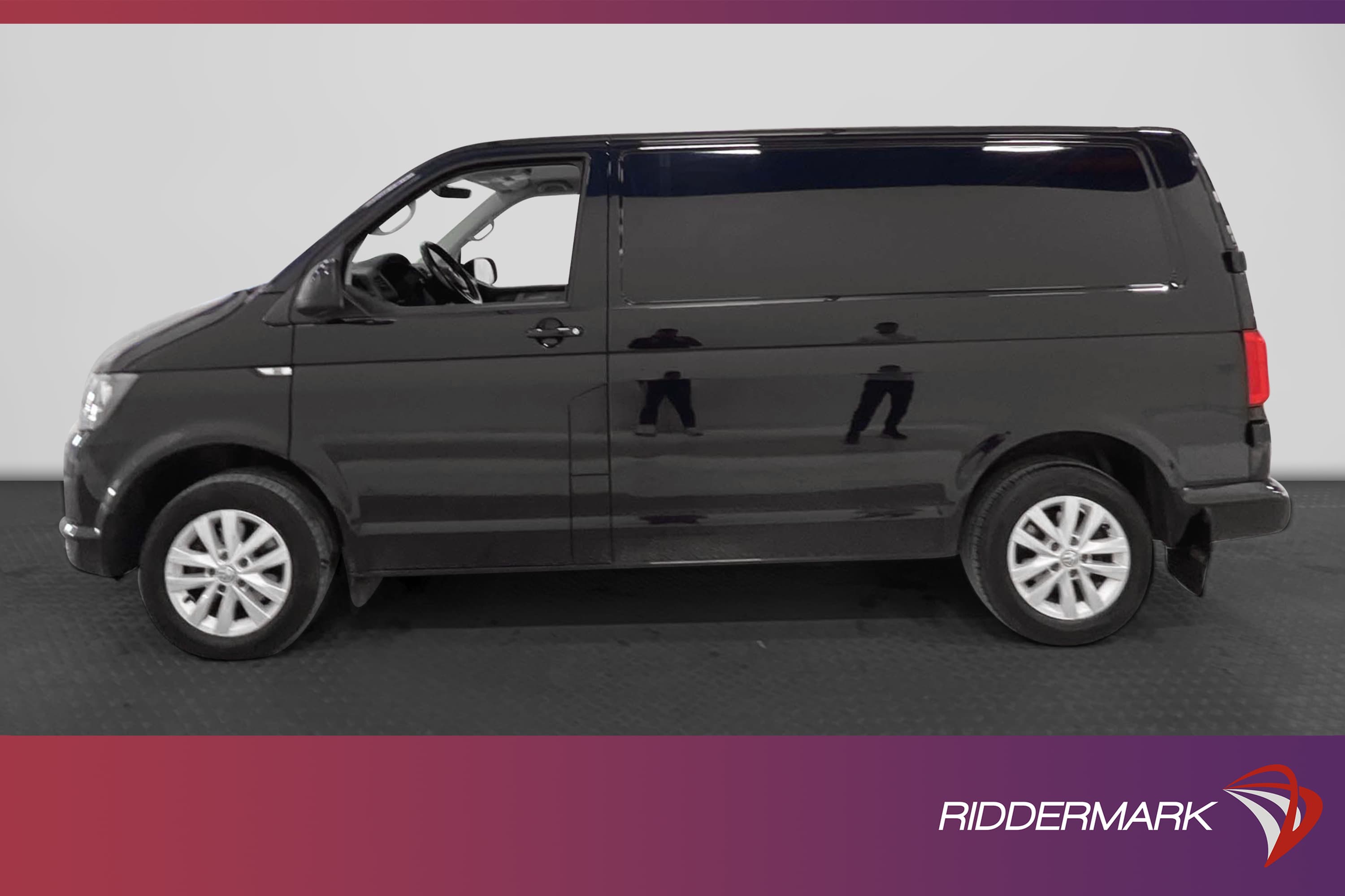Volkswagen Transporter 150hk DSG Värmare Drag Skinn Moms
