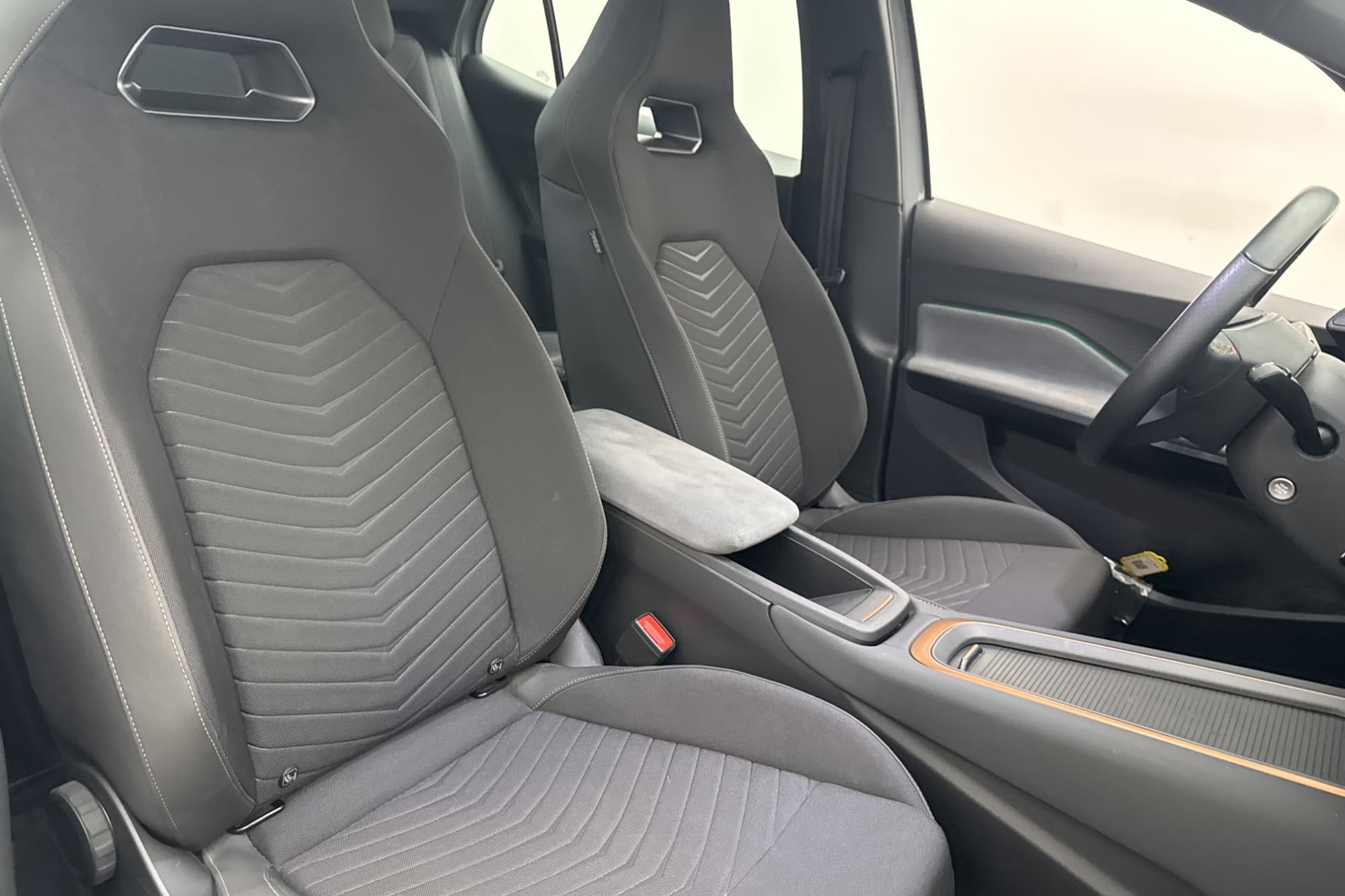 CUPRA Born 58 204hk Värmare Rattvärme CarPlay MOMS