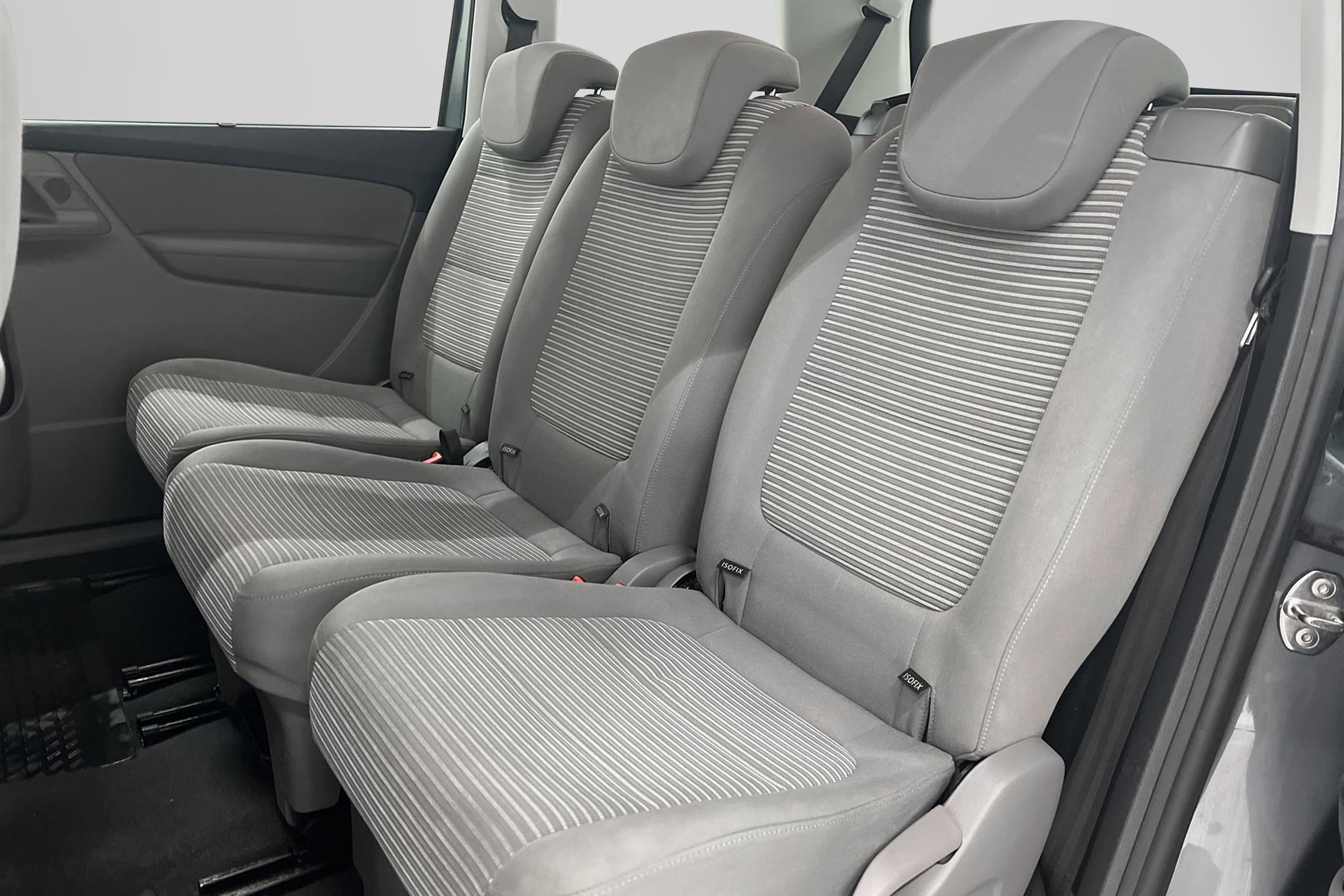 SEAT Alhambra 2.0 TDI 140hk 7-Sits Värmare Kamera Drag Navi
