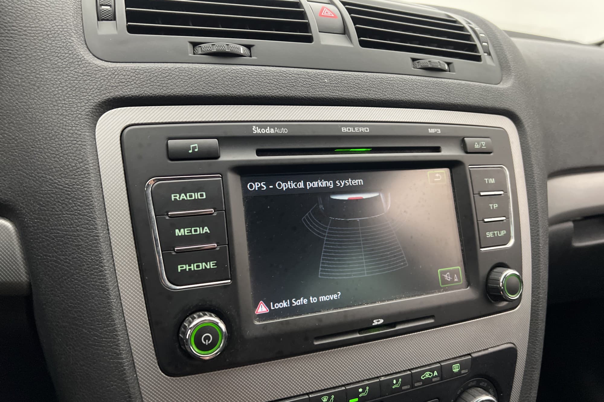 Skoda Octavia Kombi 1.6 TDI 105hk Tre-Brukare Sensorer Drag