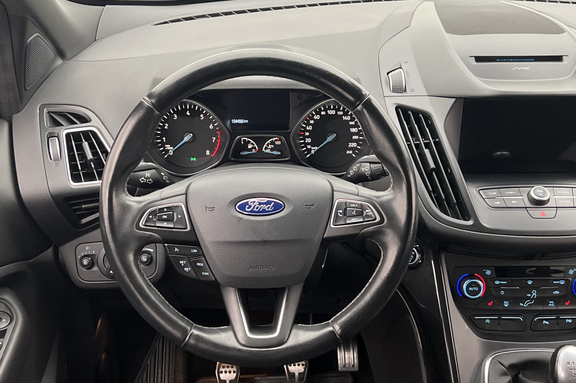 Ford Kuga 1.5 150hk ST-Line Sensorer Keyless Farthållare