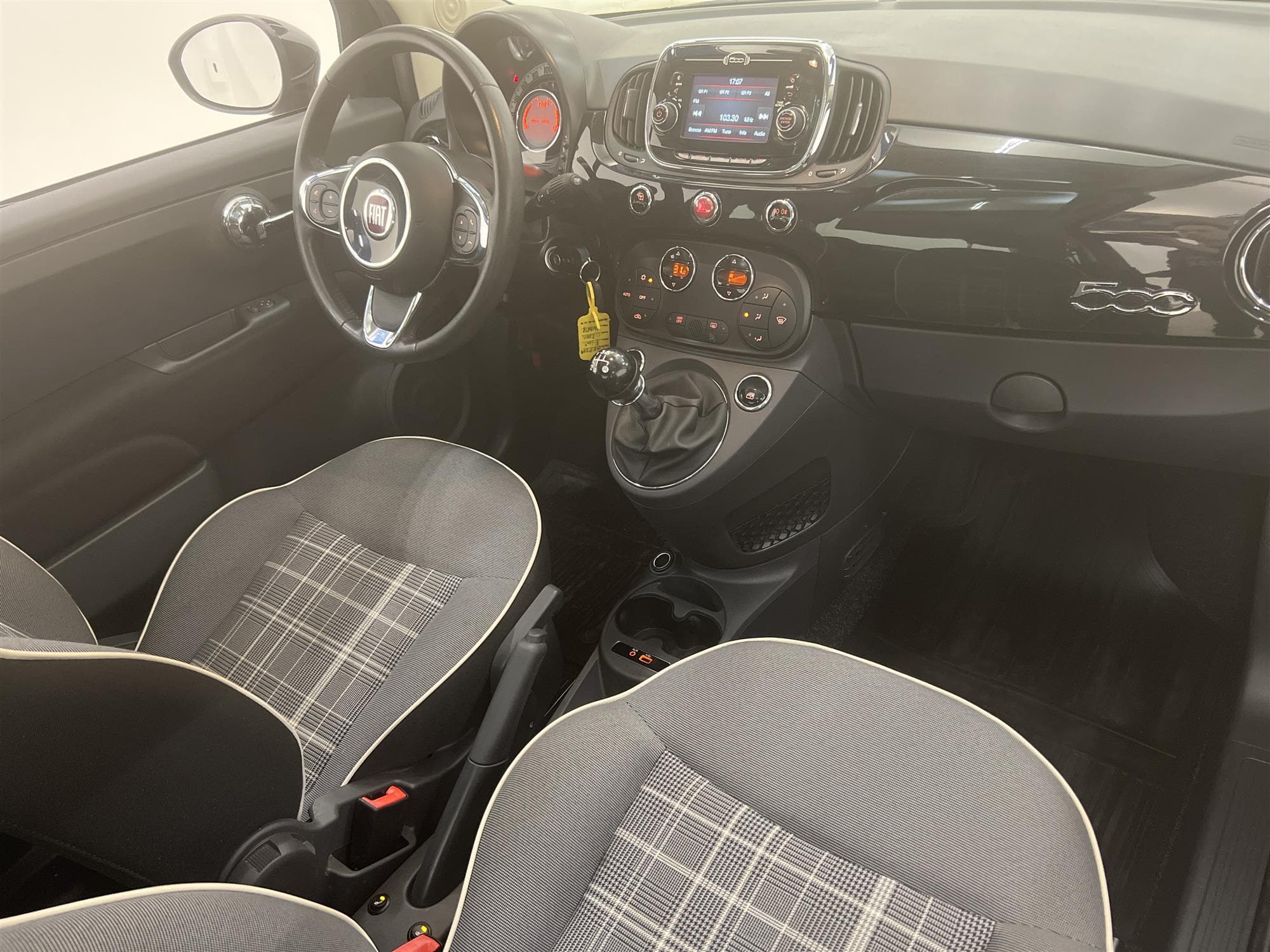 Fiat 500 1.2 69hk Lounge Taklucka Låg Skatt 0,49L/mil