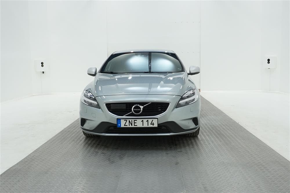VOLVO V40 D3 150hk R-Design Momentum VOC Skinn Navi B-Kam
