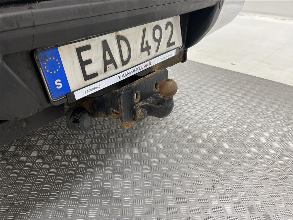Nissan Navara 2.3 dCi Tekna 4x4 Eu6 190hk Diff Moms interiör