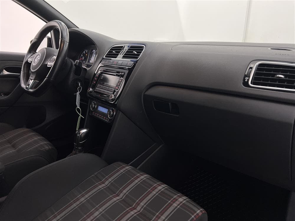 Volkswagen Polo GTI 180hk Sportsäten Touchskärm Välservadinteriör