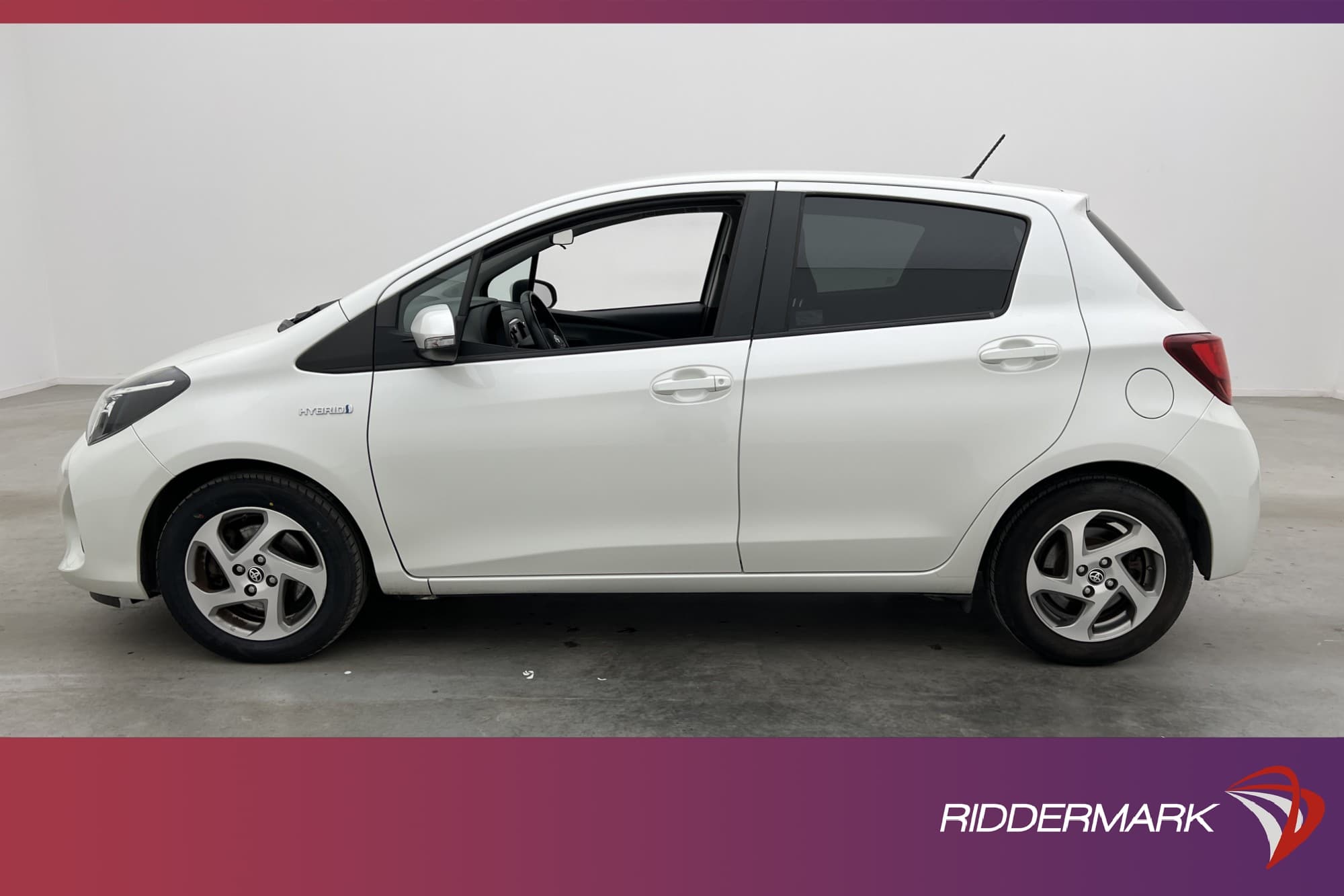 Toyota Yaris Hybrid 101hk