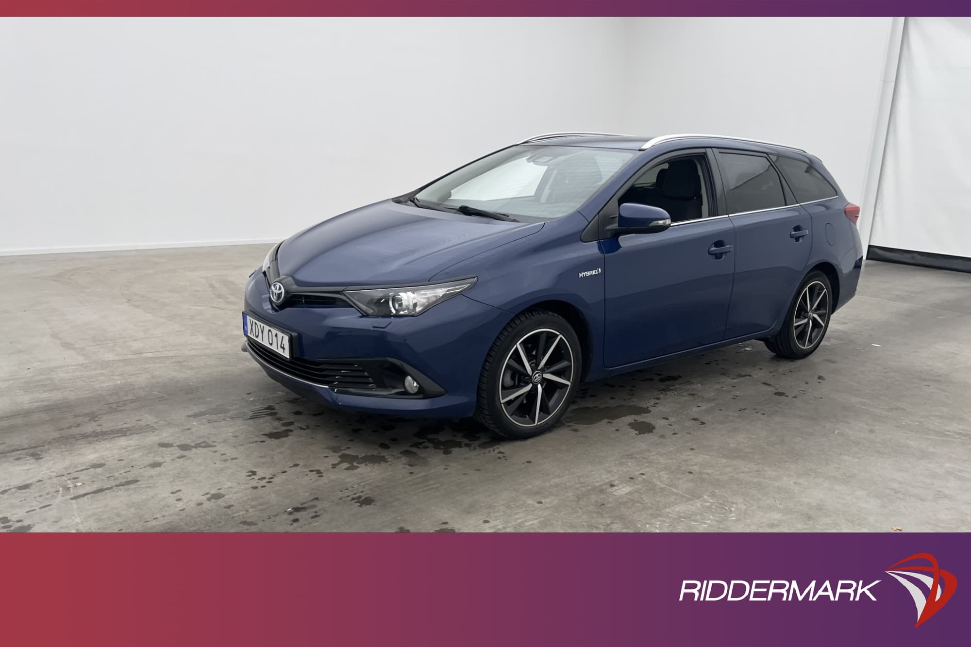 Toyota Auris Touring Sports Hybrid 136hk