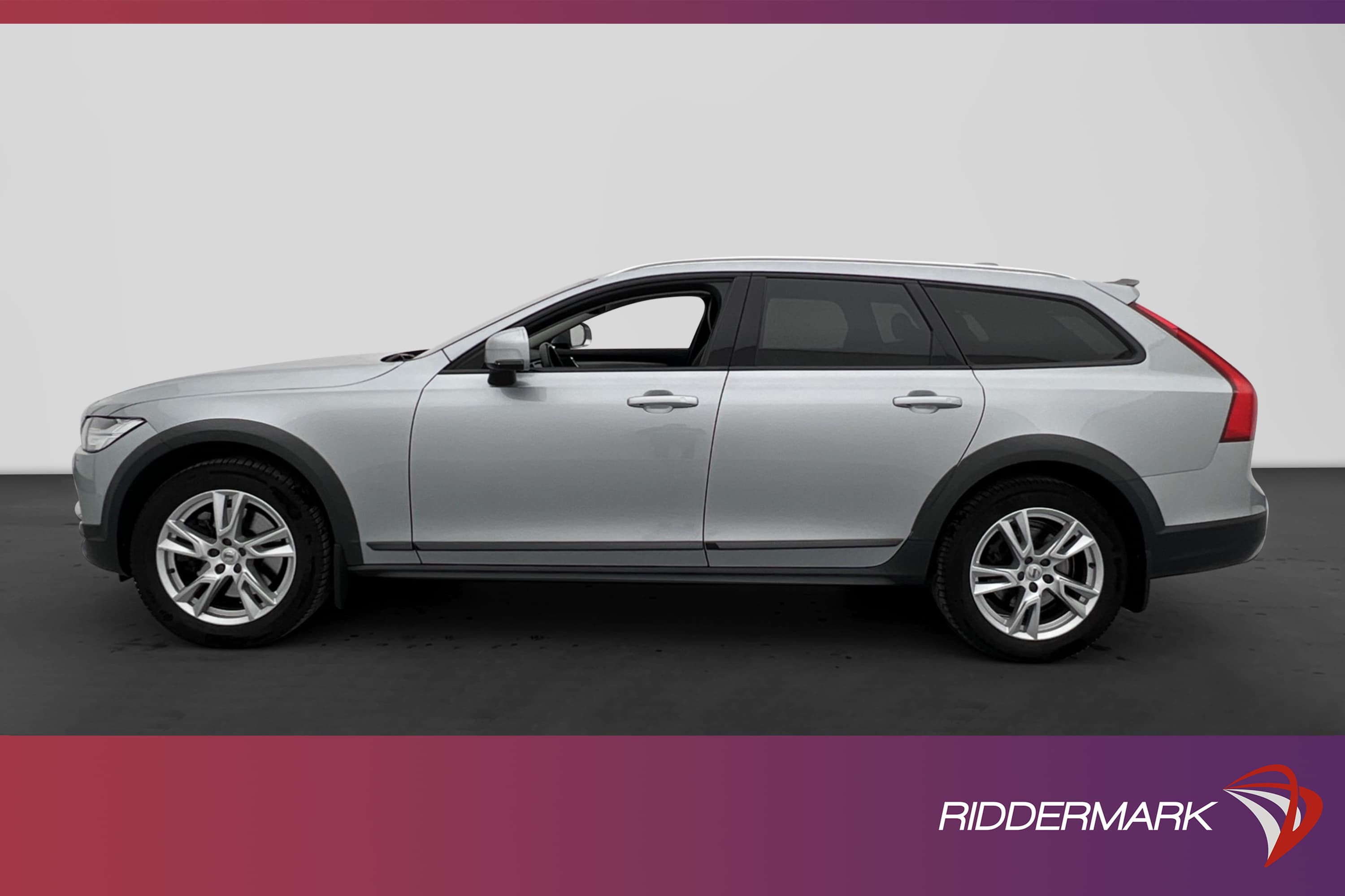 Volvo V90 Cross Country D4 AWD