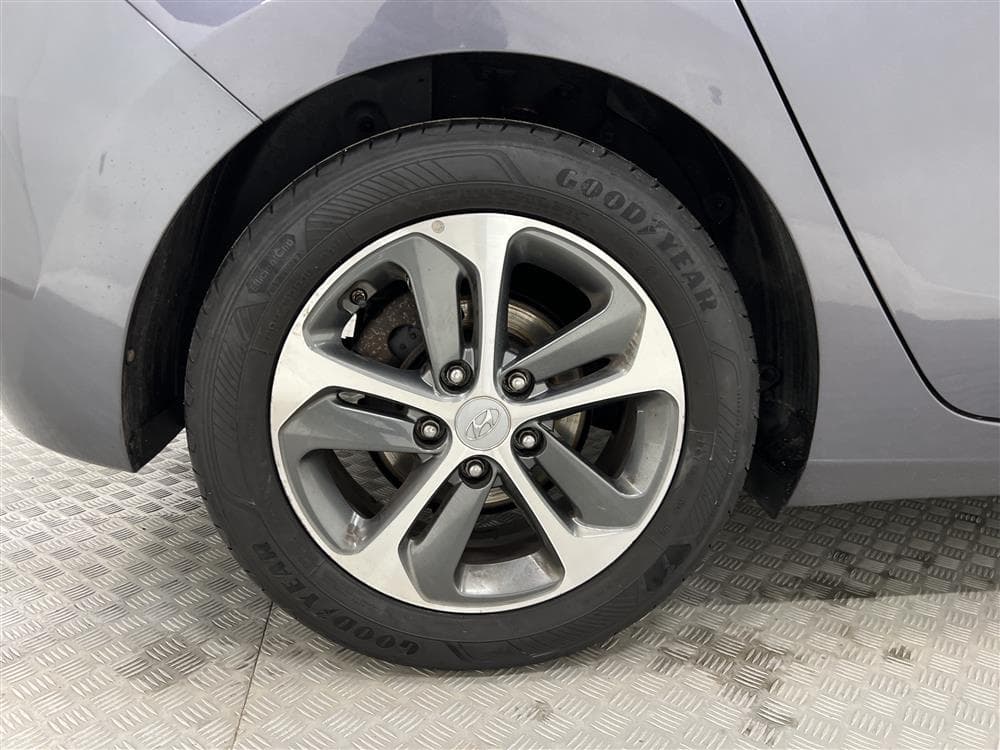 Hyundai i30 1.6 GDI 135hk Välservad PDC Låg Skatt 0,53l/mil