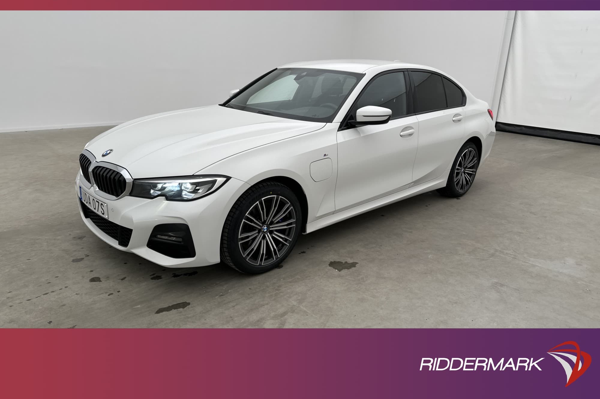 BMW 330e Sedan 292hk