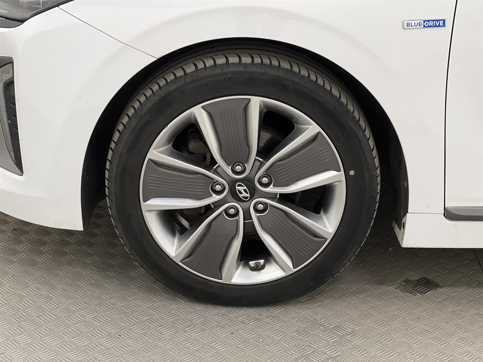 Hyundai Ioniq 1.6 Hybrid 141hk Premium Plus Kamera 0,39l/mil