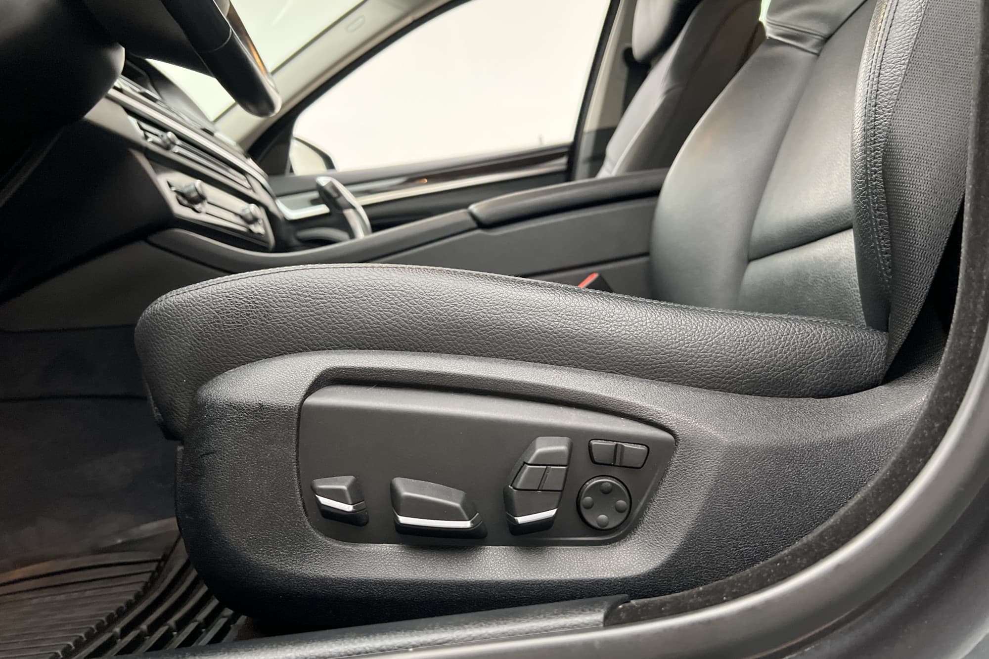 BMW 530 d xDrive 258hk HUD Navi HiFi Skinnklädsel Rattvärm