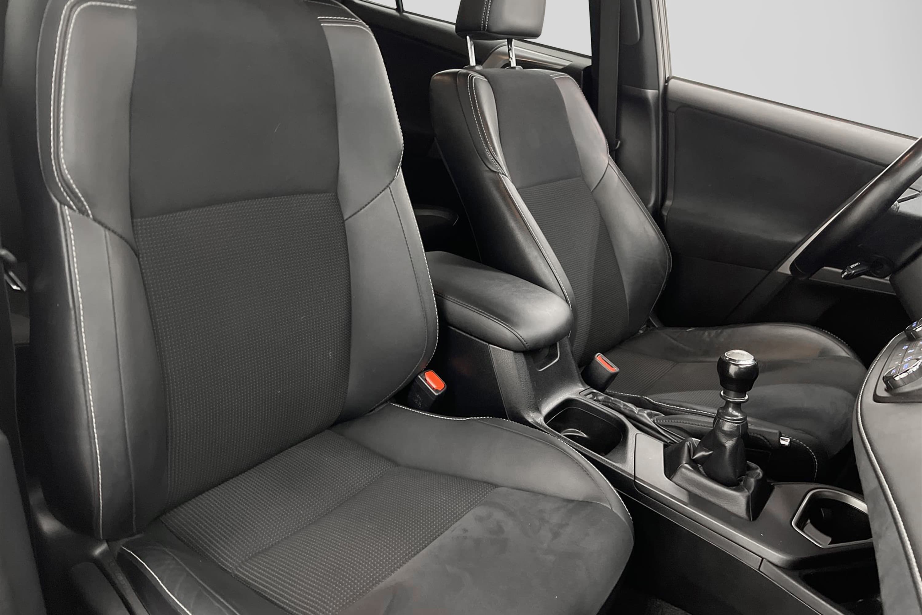 Toyota RAV4 2.0 4x4 152hk ActivePlus 2 Bruk  Navi MVärm Drag