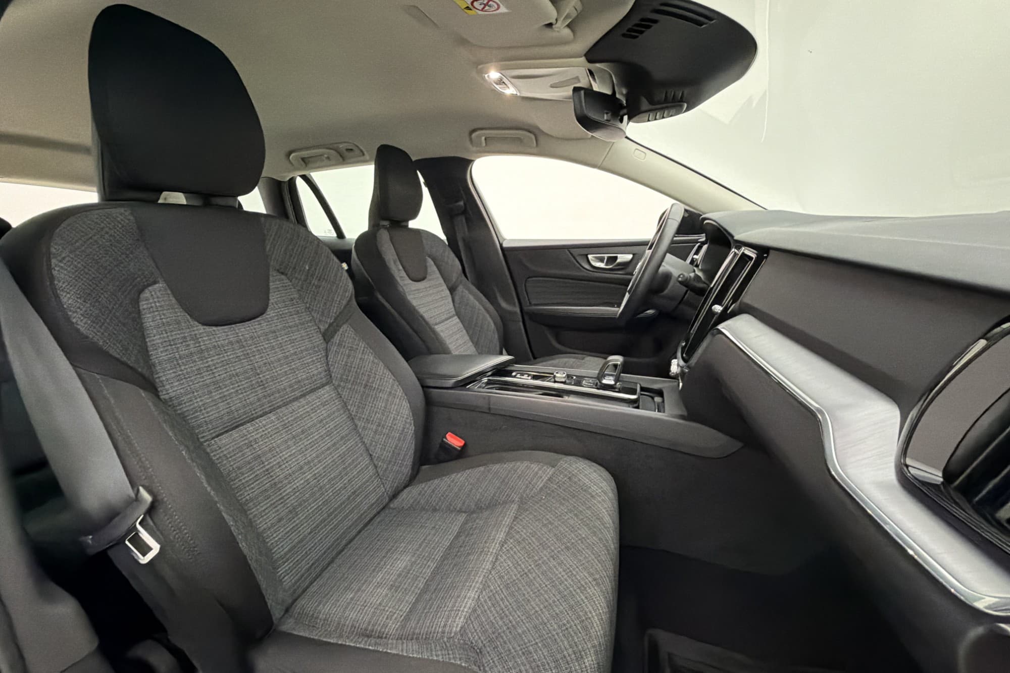 Volvo V60 B4 Advanced VOC Värmare Kamera Navi CarPlay Drag