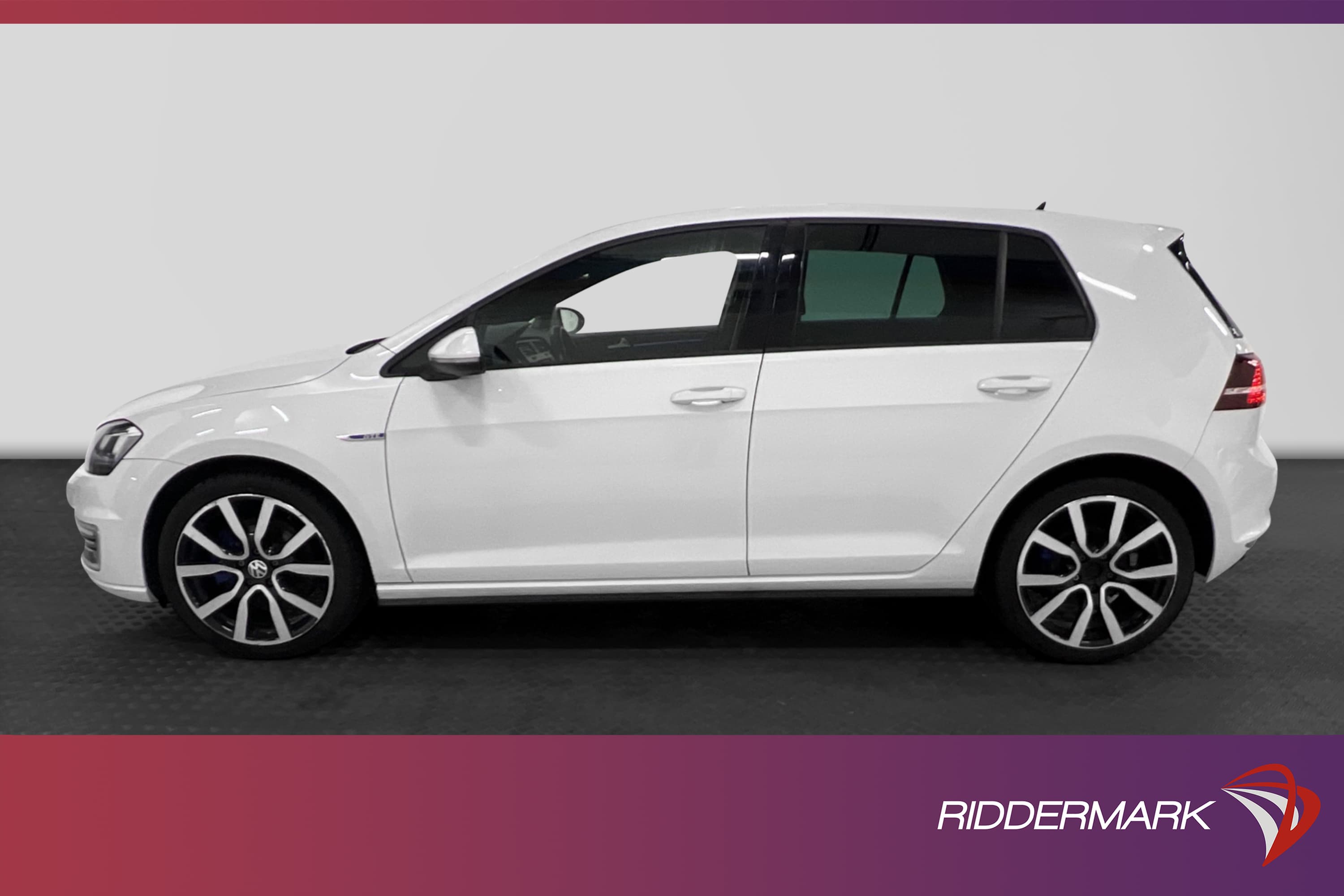 Volkswagen Golf GTE 204hk