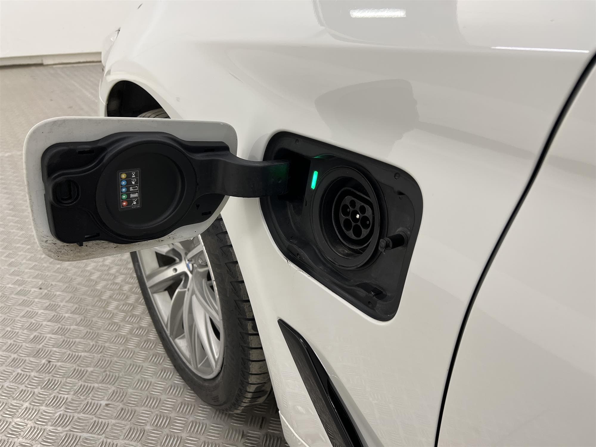 BMW 530e Sedan 292hk Sport Line Skinn Navi Backkamera