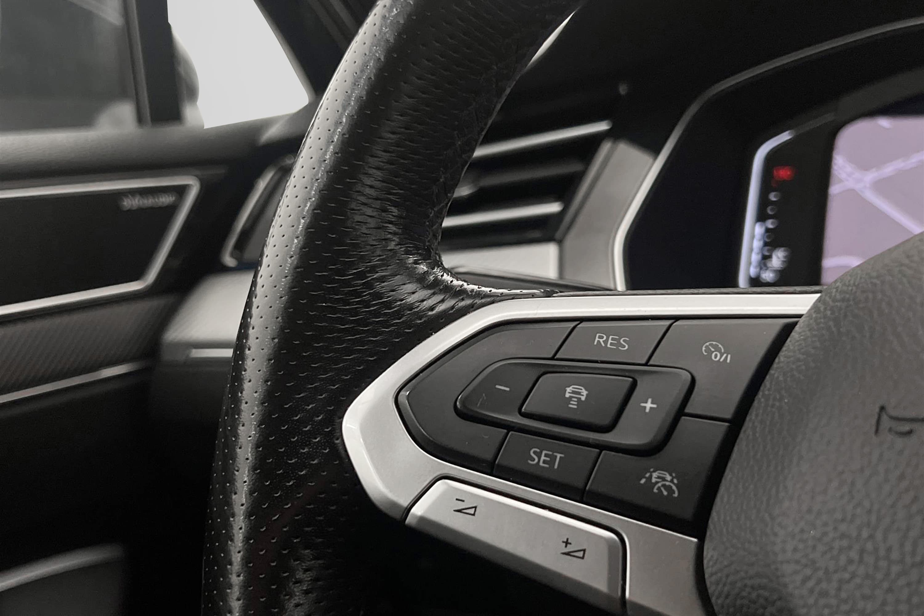 Volkswagen Passat 2.0 TDI 4M 190hk R Line D-Värm Cockpit 