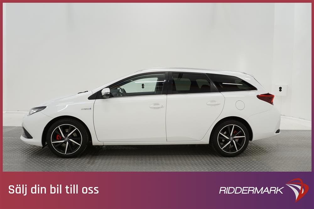 Toyota Auris 1.8 HSD Touring Sports 99hk