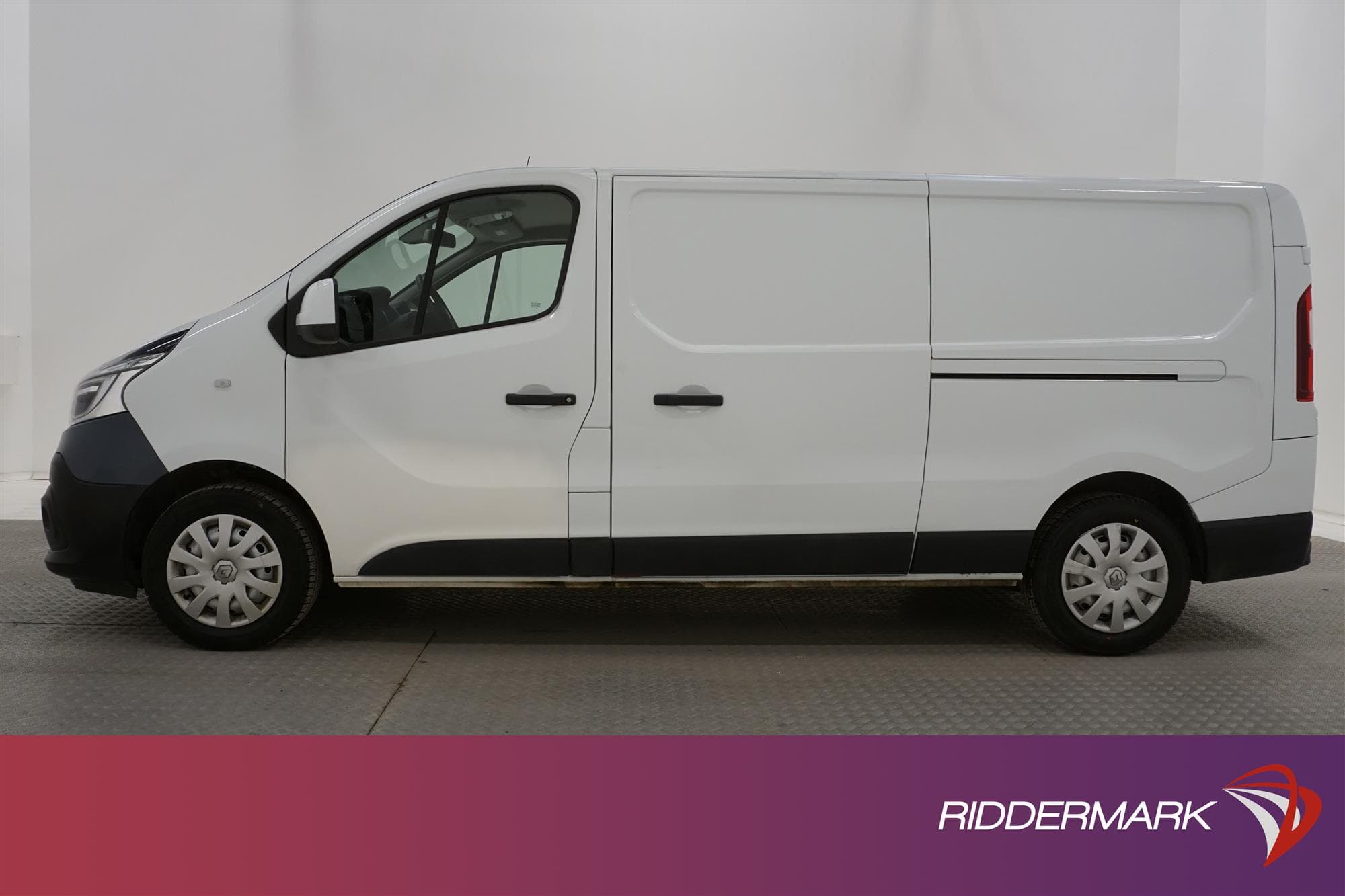 Renault Trafic 2.0dCi Kamera Lång Dragkrok Värmare Moms