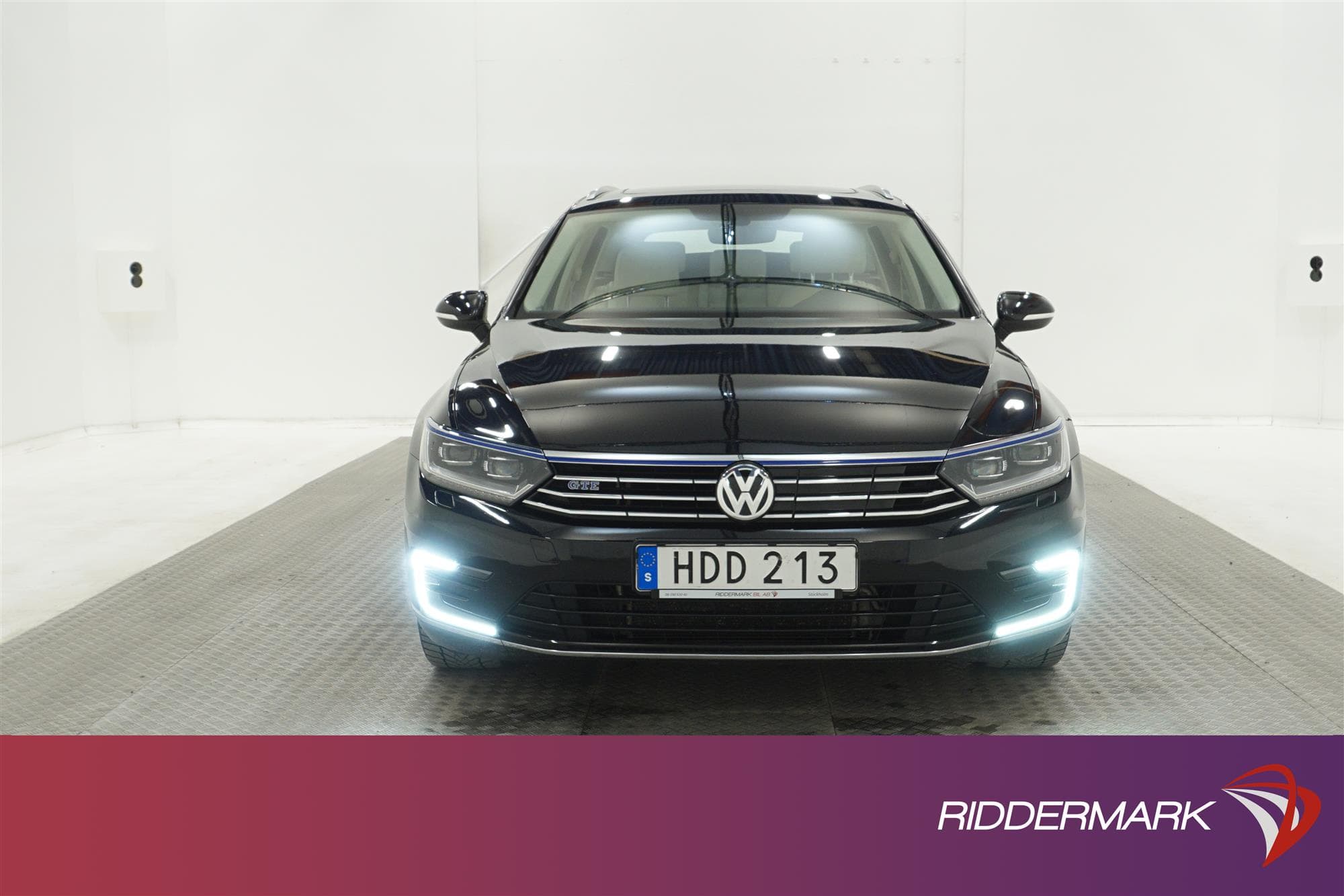 Volkswagen Passat GTE 218hk Backkamera Drag Pano Skinn