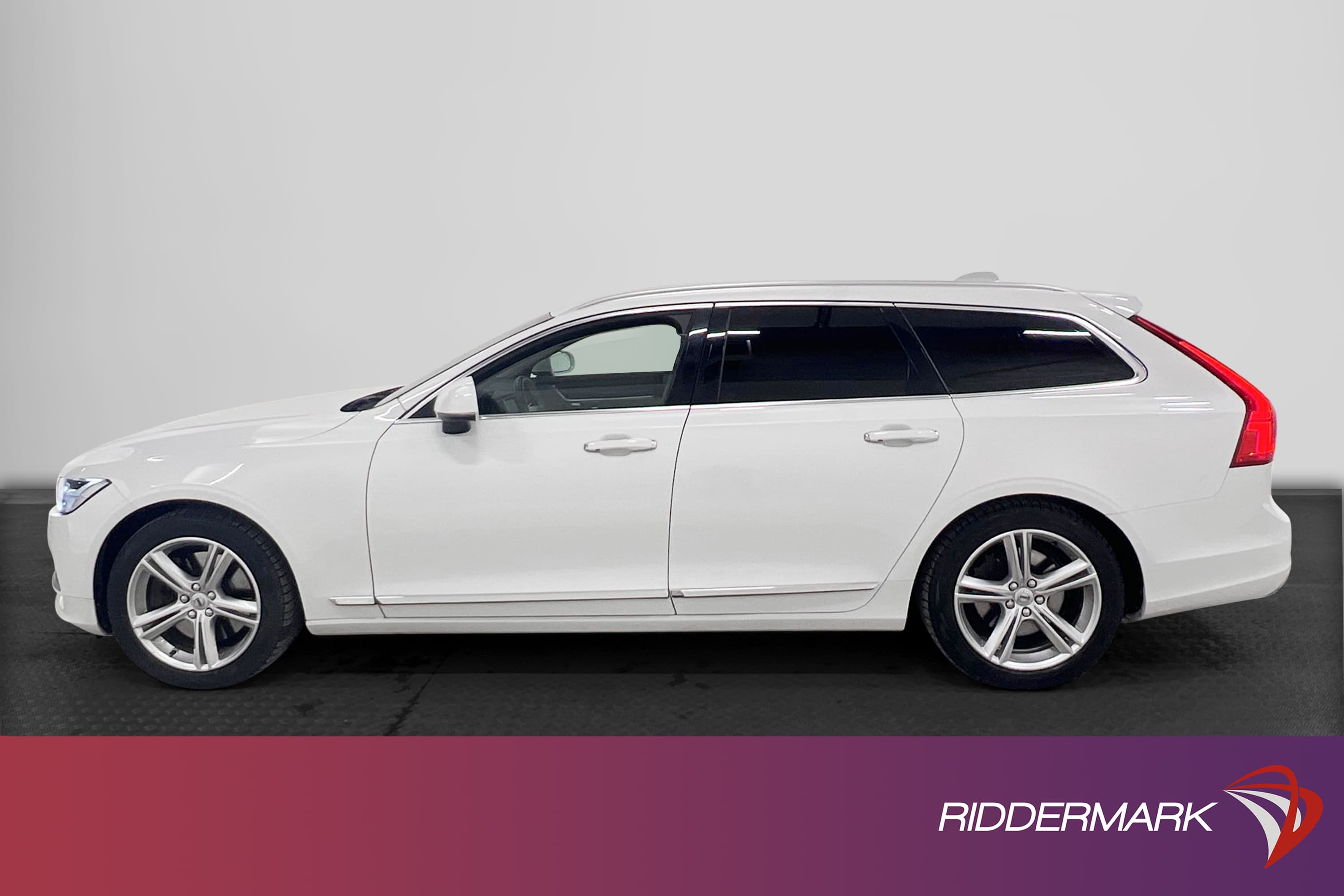 Volvo V90 T5 Inscription VOC Värmare Keyless BLIS Navi