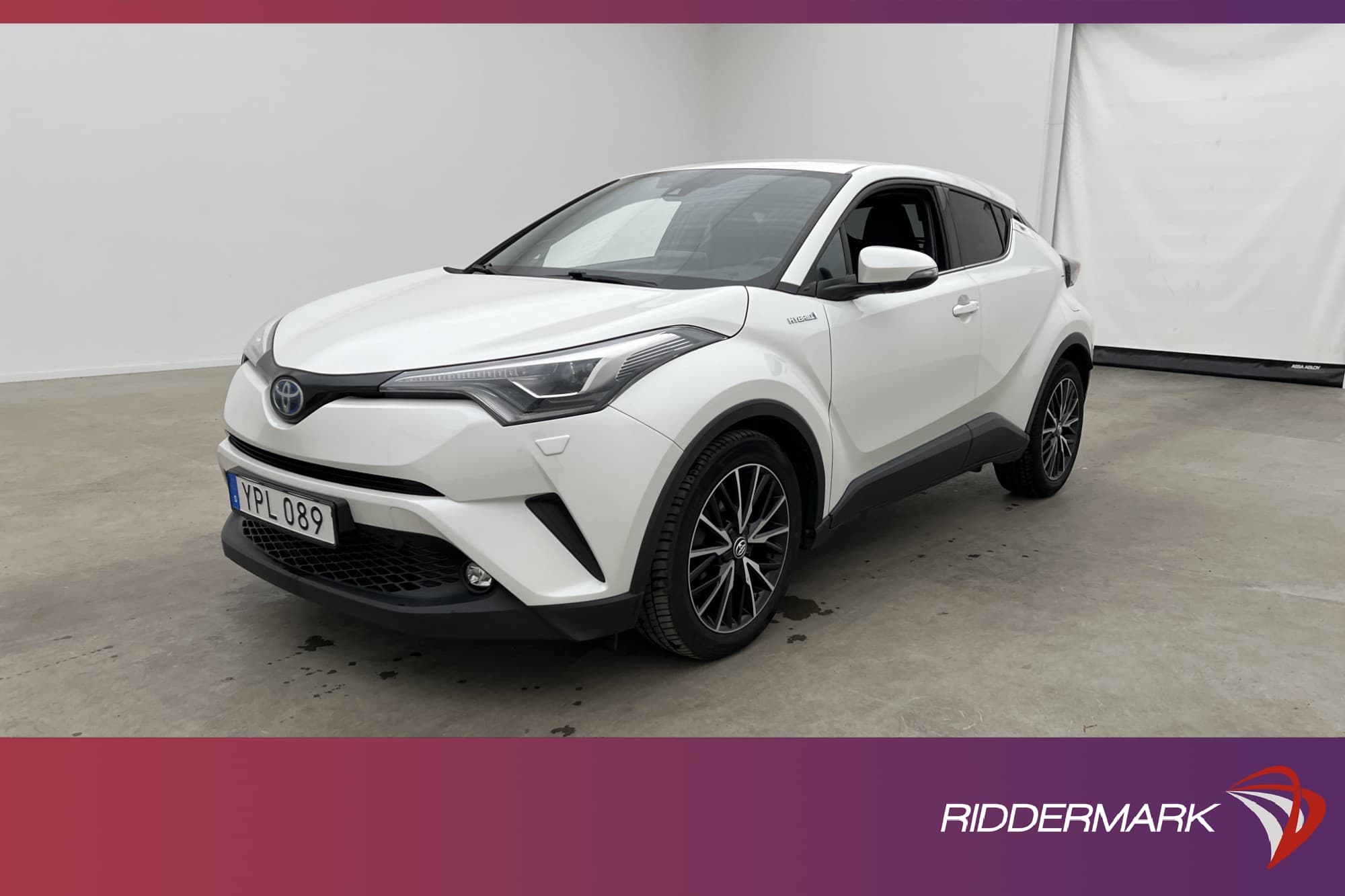 Toyota C-HR Hybrid 122hk