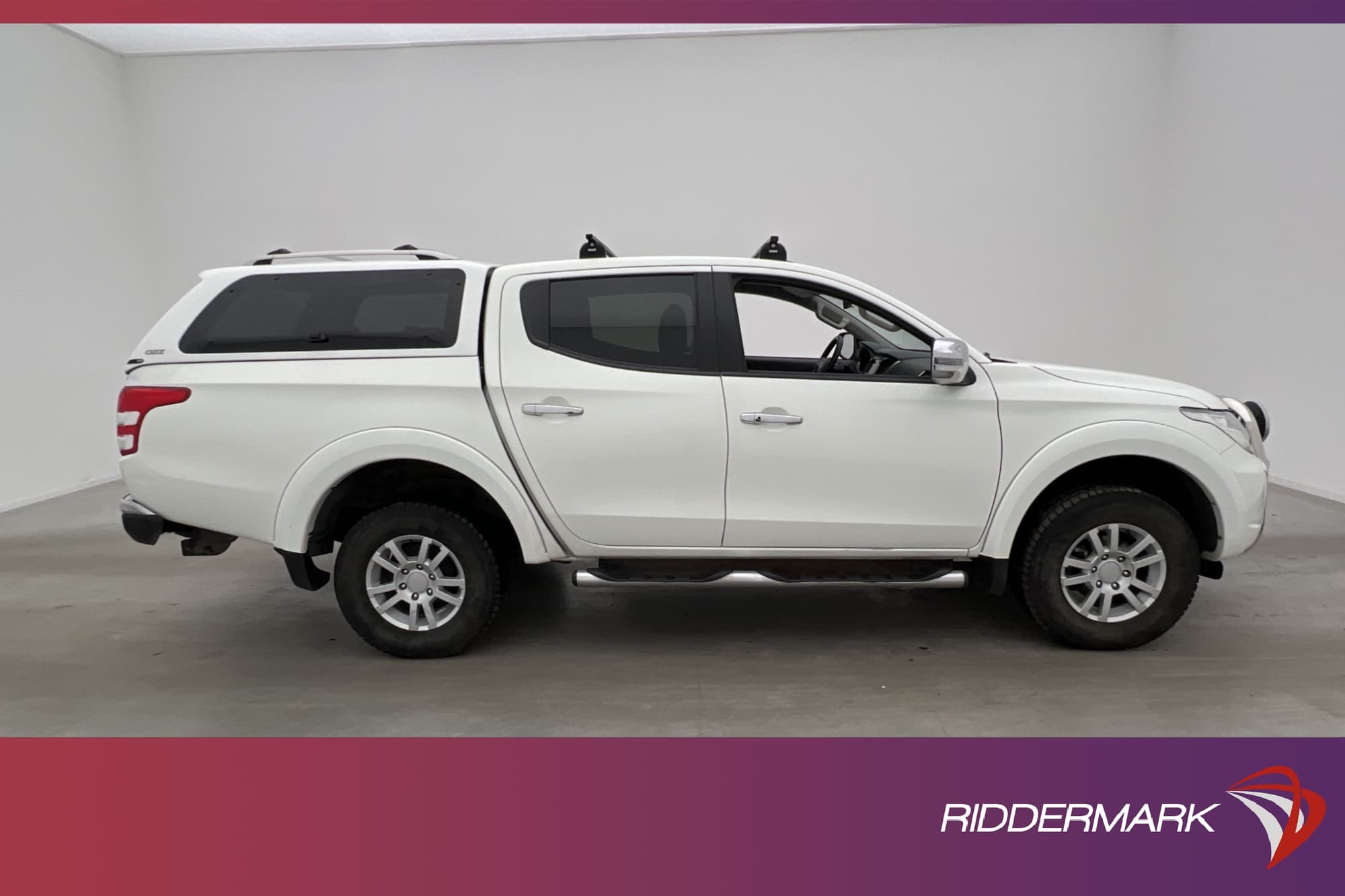 Mitsubishi L200 Premium 2.4 4WD M-Värm Drag Skinn Kåpa MOMS