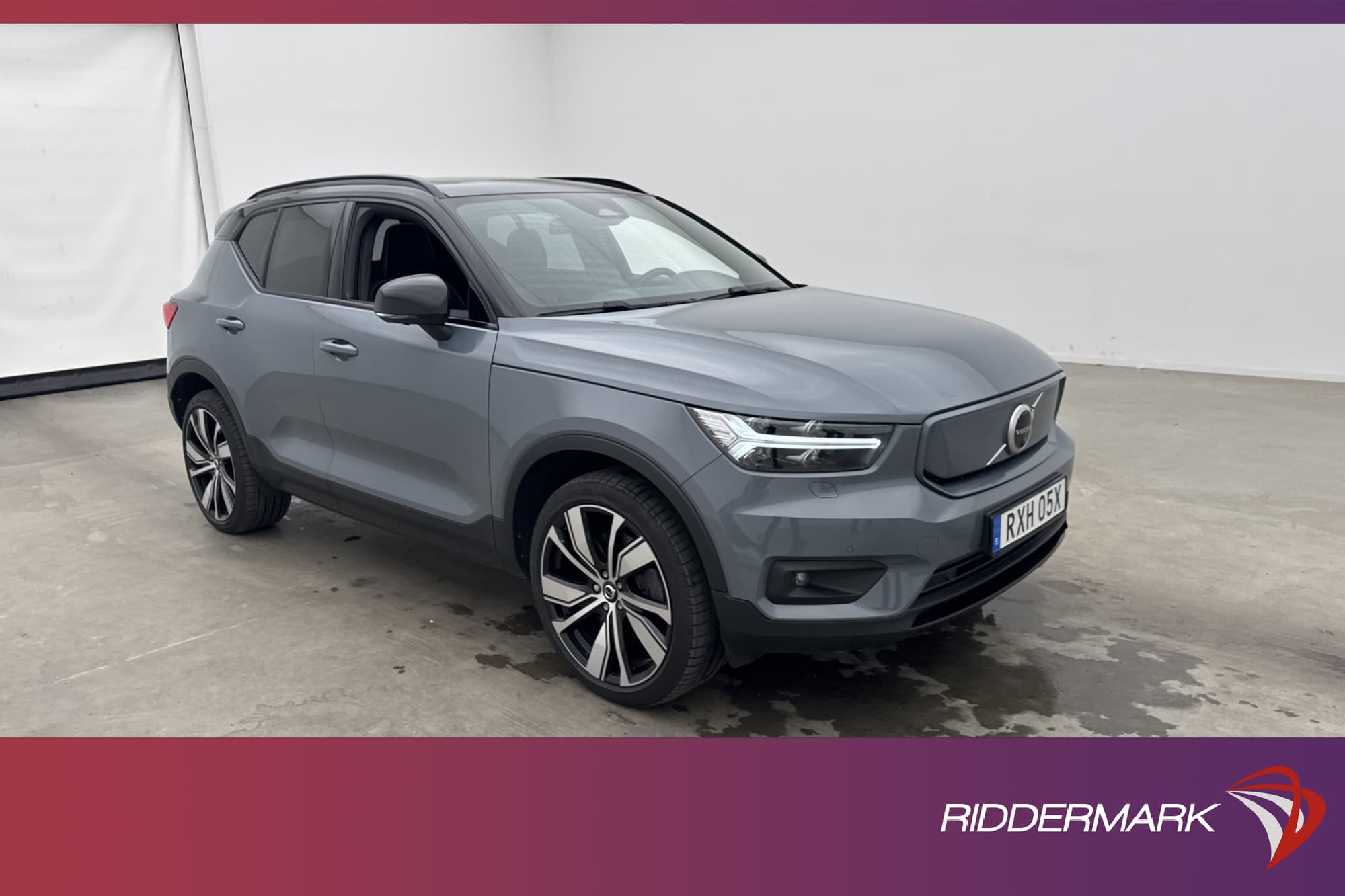 Volvo XC40 P8 AWD Recharge Pano H/K Värm CarPlay Drag 360°