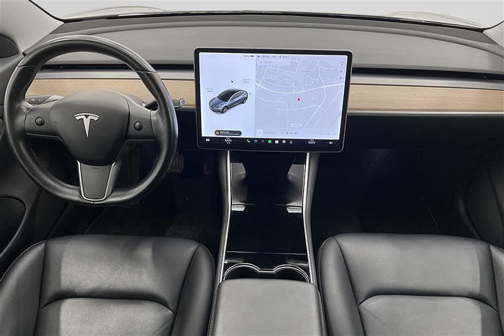 Tesla Model 3 Long Range AWD 440hk Uppgraderad AP Svensksåldinteriör